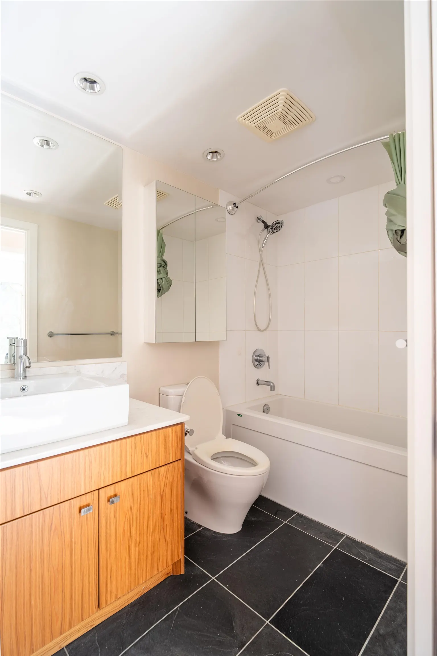 1675 W 8 Avenue #504