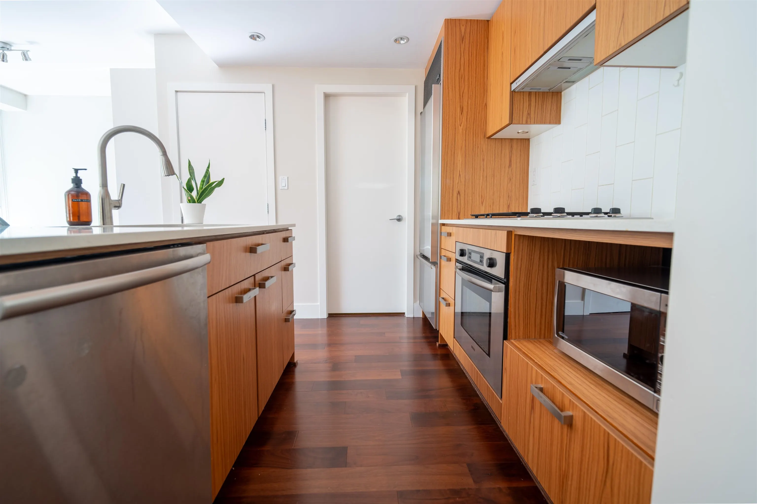 1675 W 8 Avenue #504