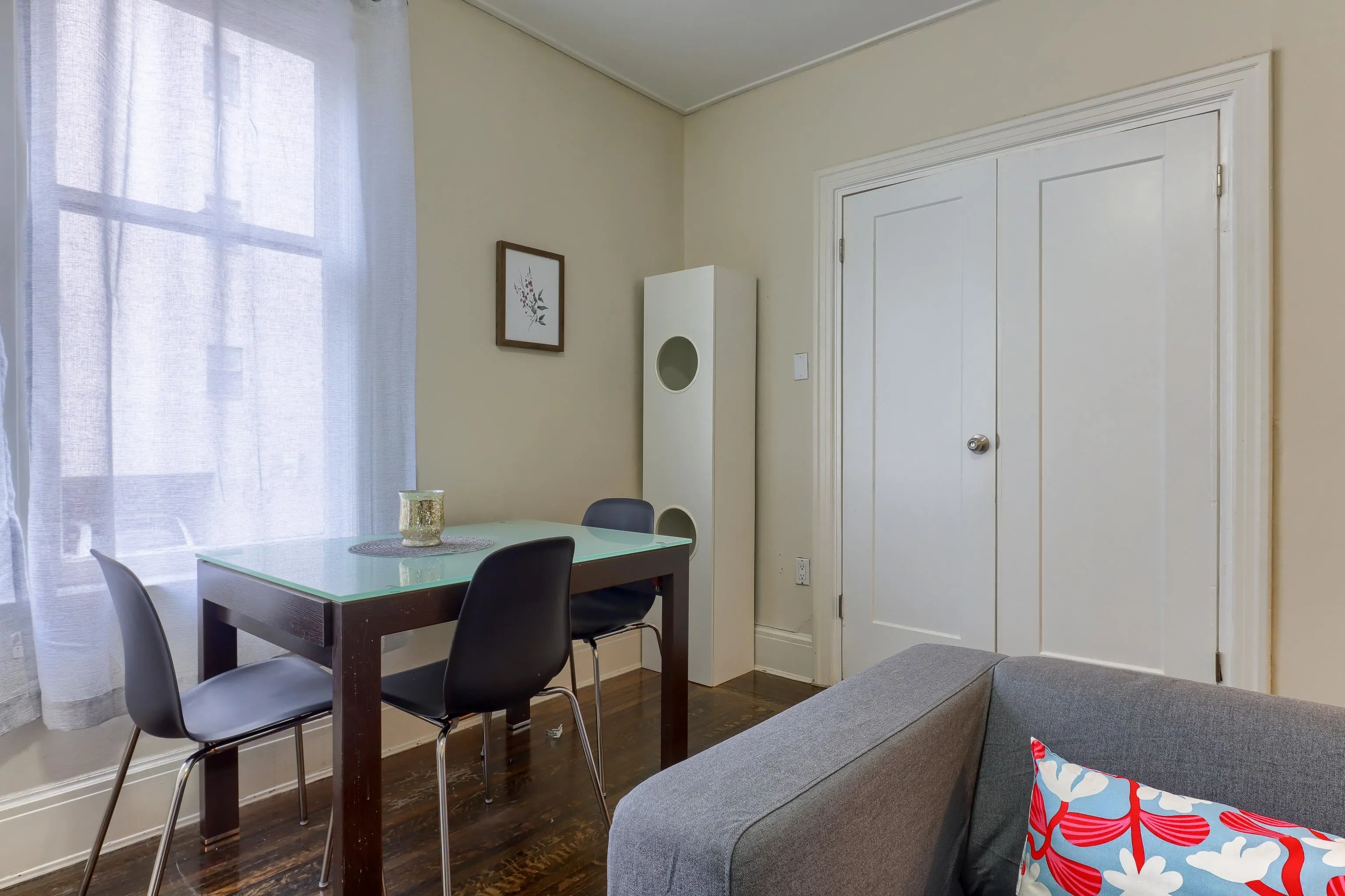 935 Jervis Street #6