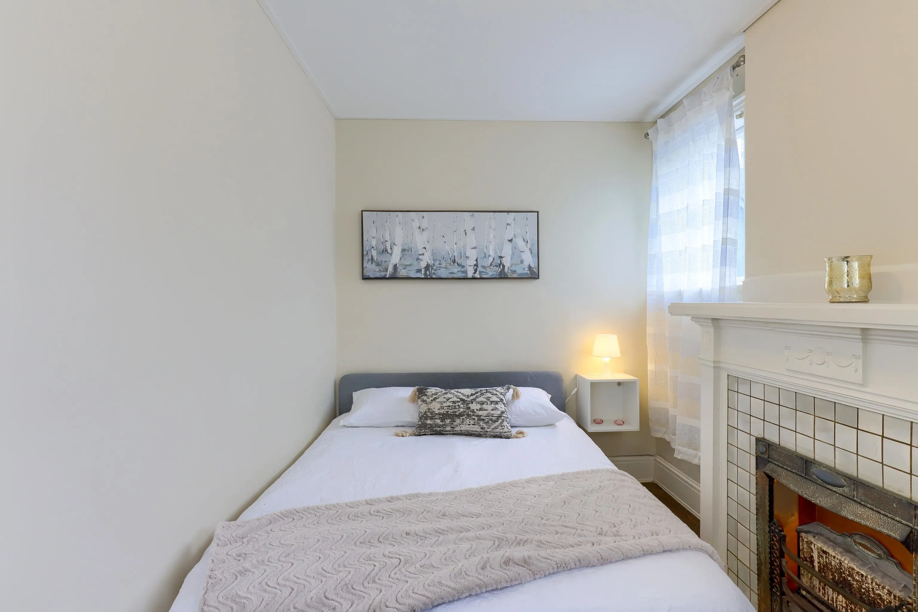 935 Jervis Street #6