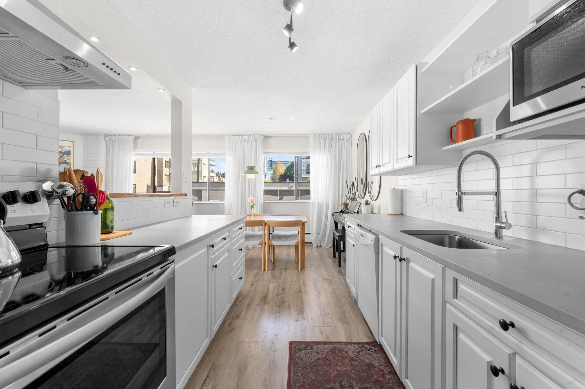 1610 Chesterfield Avenue #202