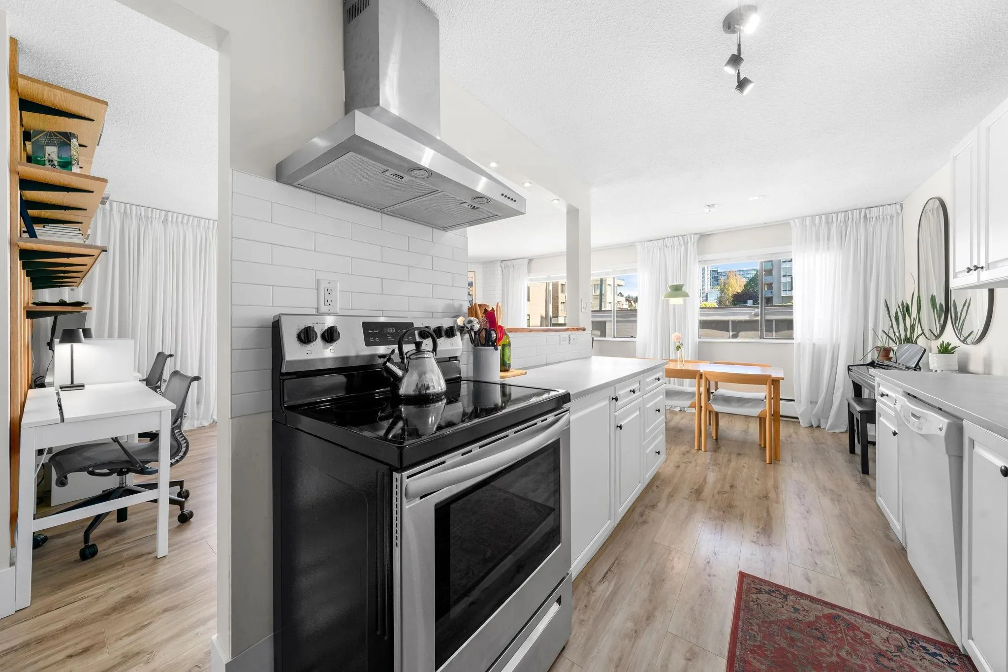 1610 Chesterfield Avenue #202