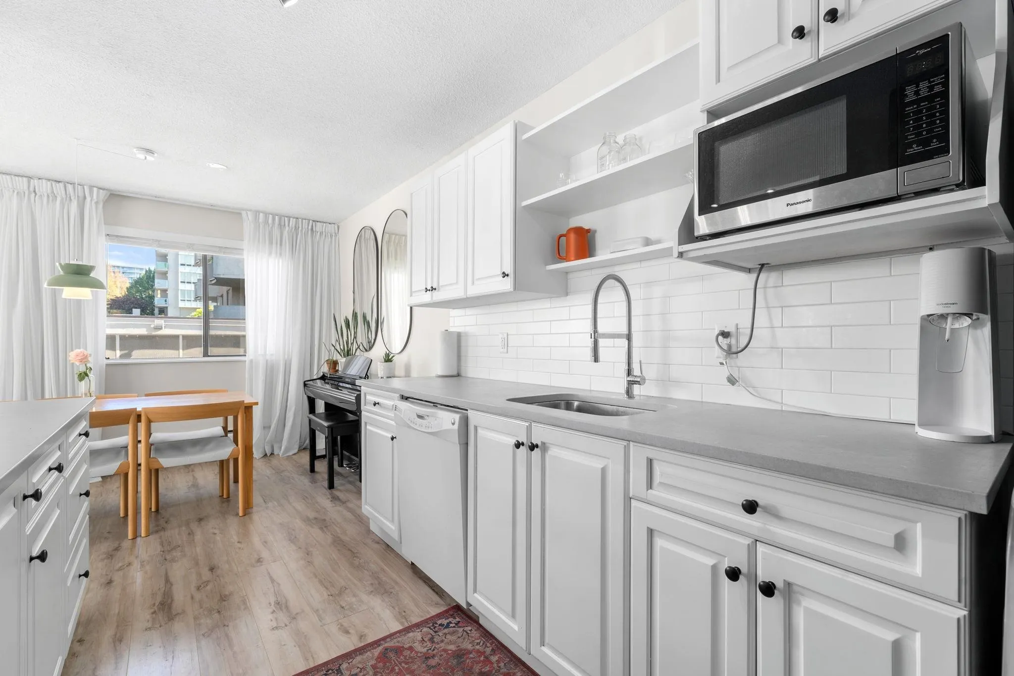 1610 Chesterfield Avenue #202