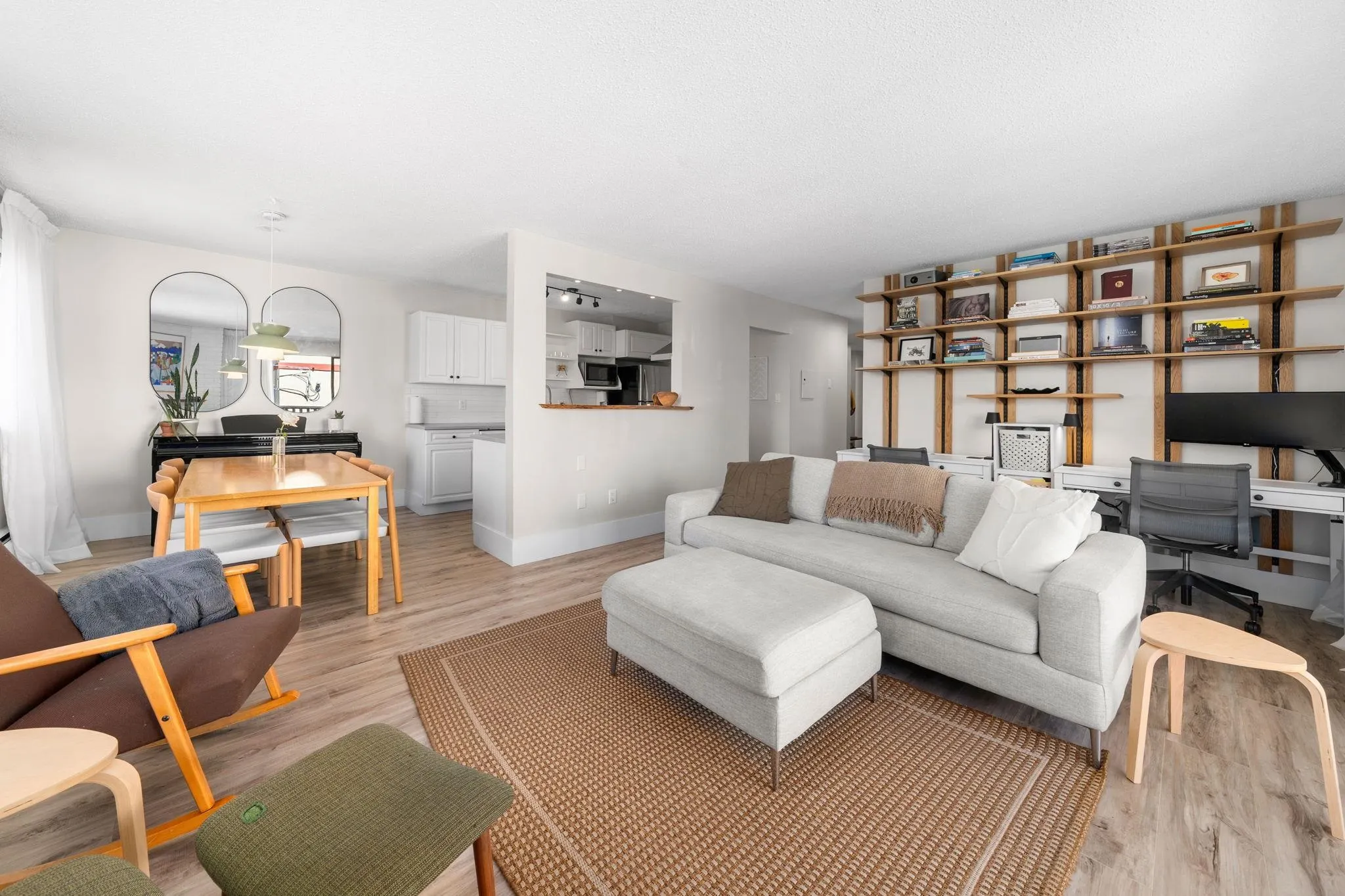1610 Chesterfield Avenue #202