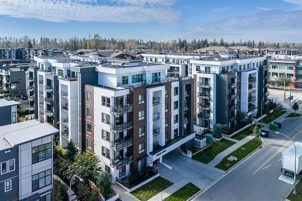 20838 78b Avenue #B302