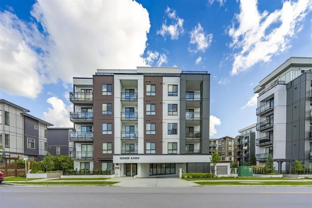 20838 78b Avenue #B302