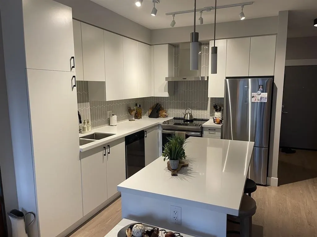 20838 78b Avenue #B302