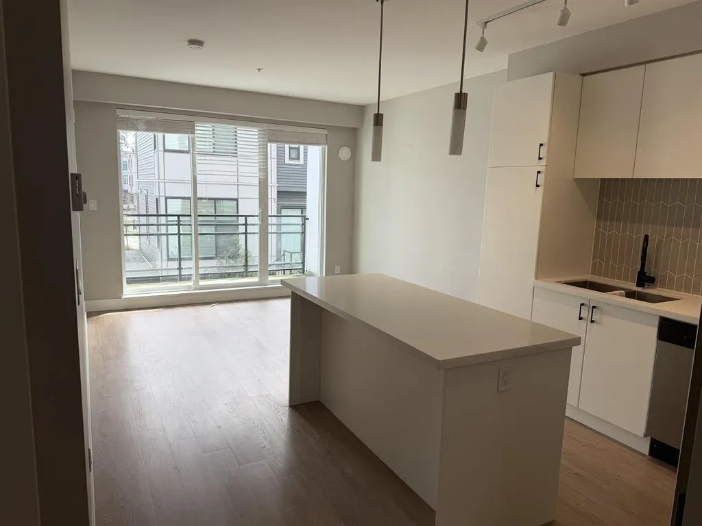 20838 78b Avenue #B302