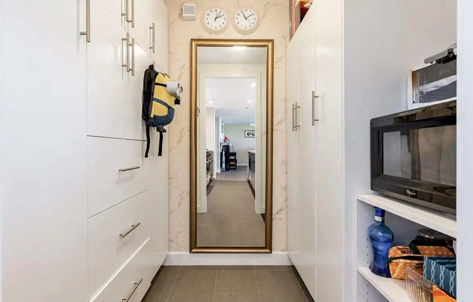 455 Beach Crescent