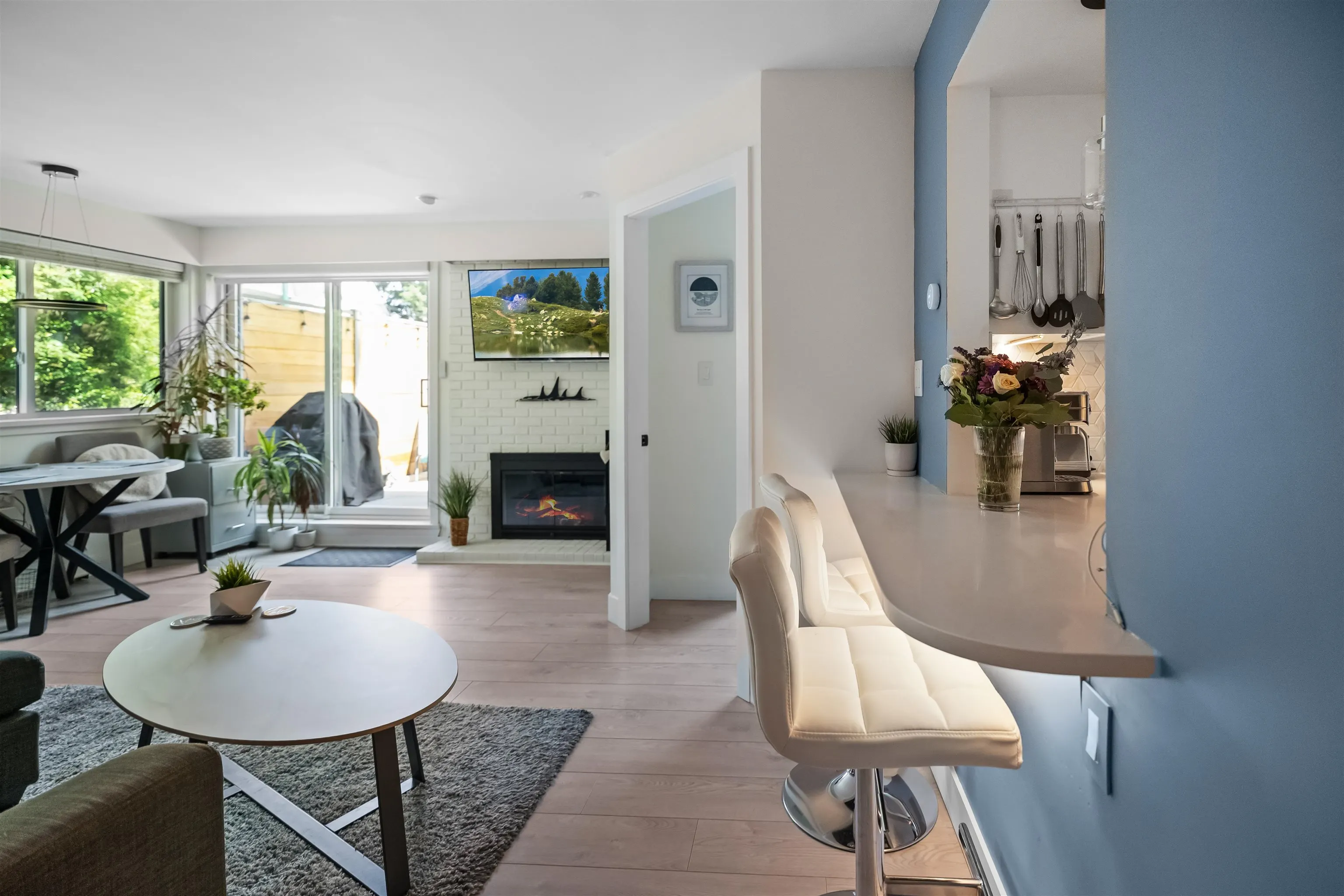 2121 W 6th Avenue #101