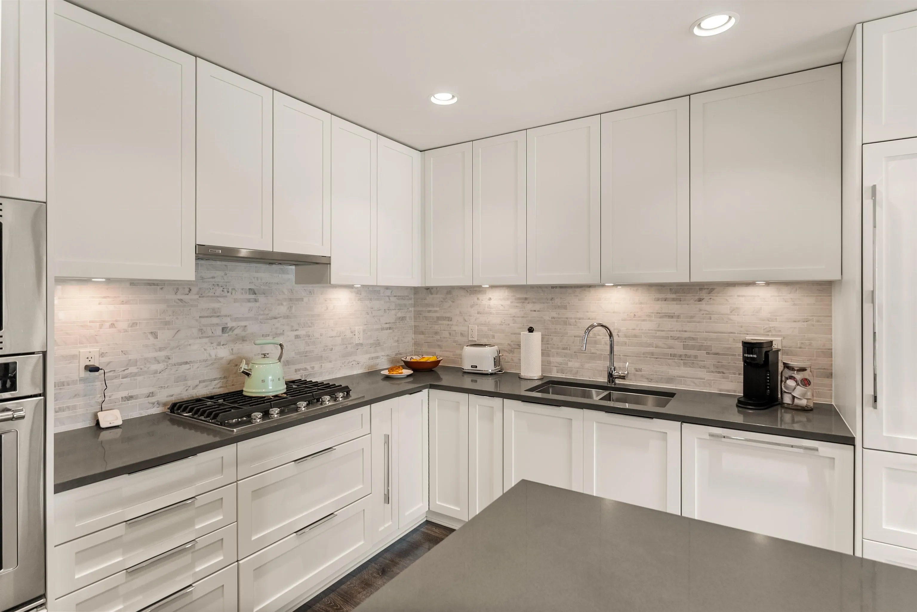 3911 Cates Landing Way #305