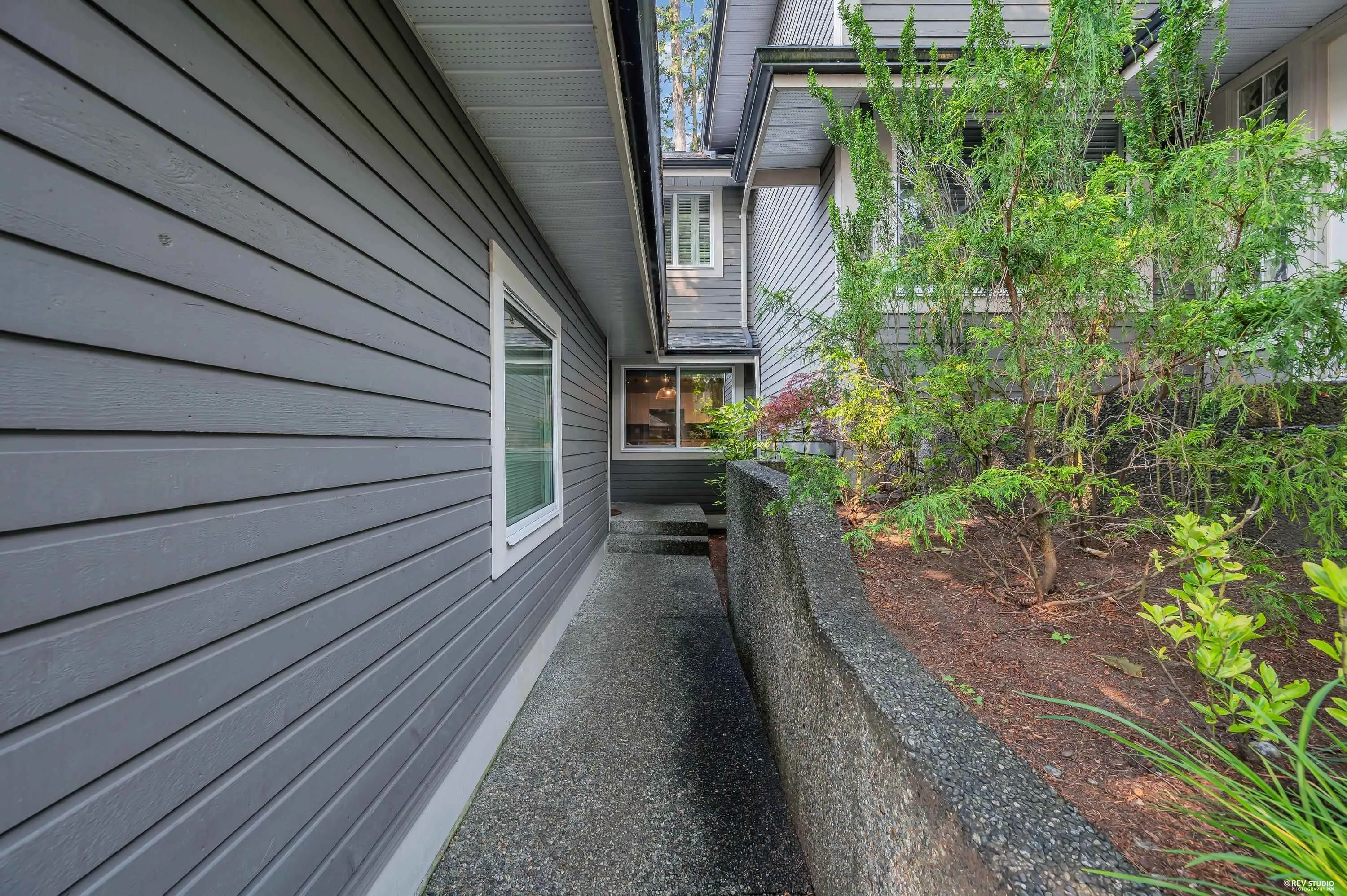 181 Ravine Drive #9