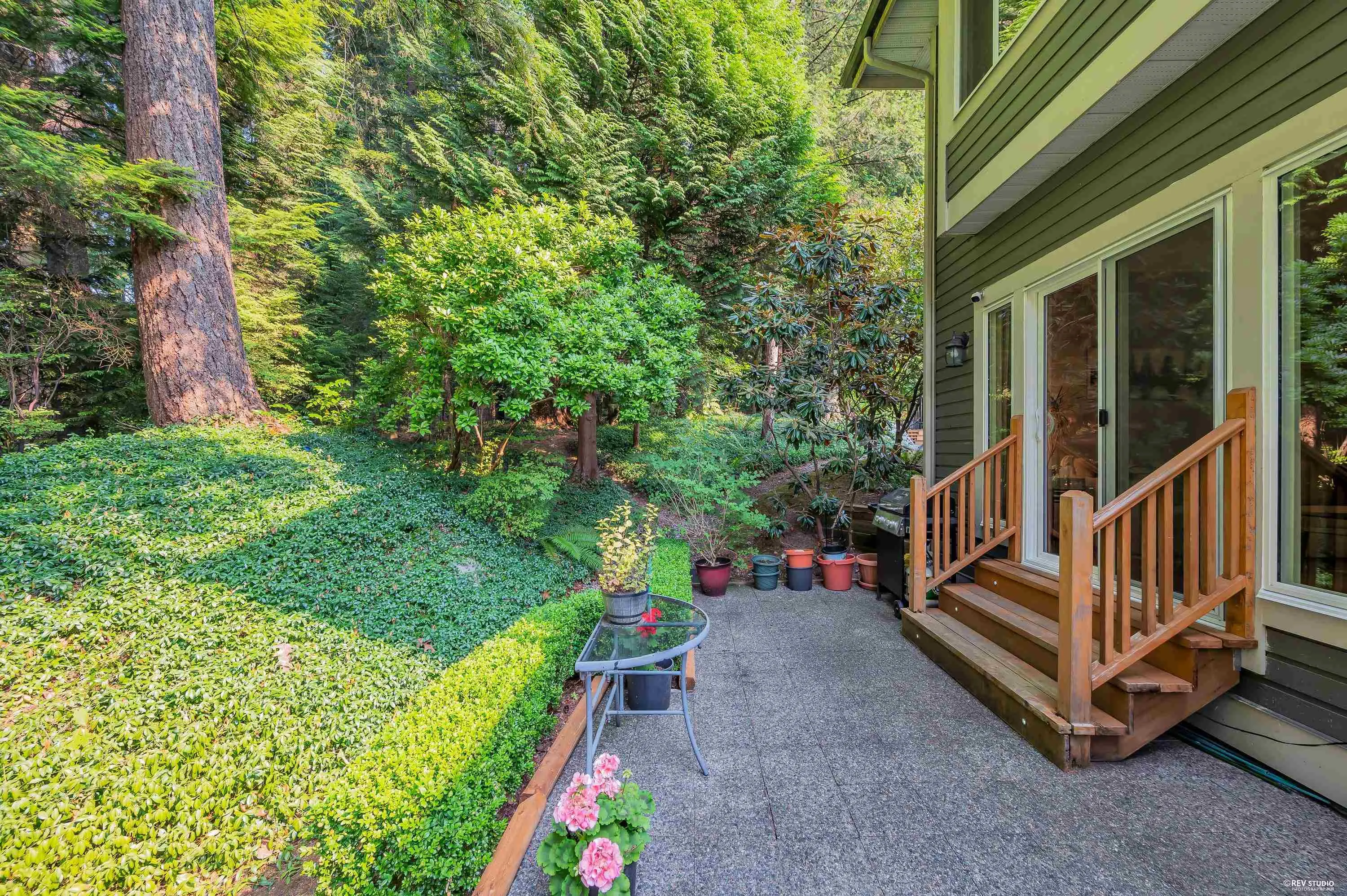 181 Ravine Drive #9