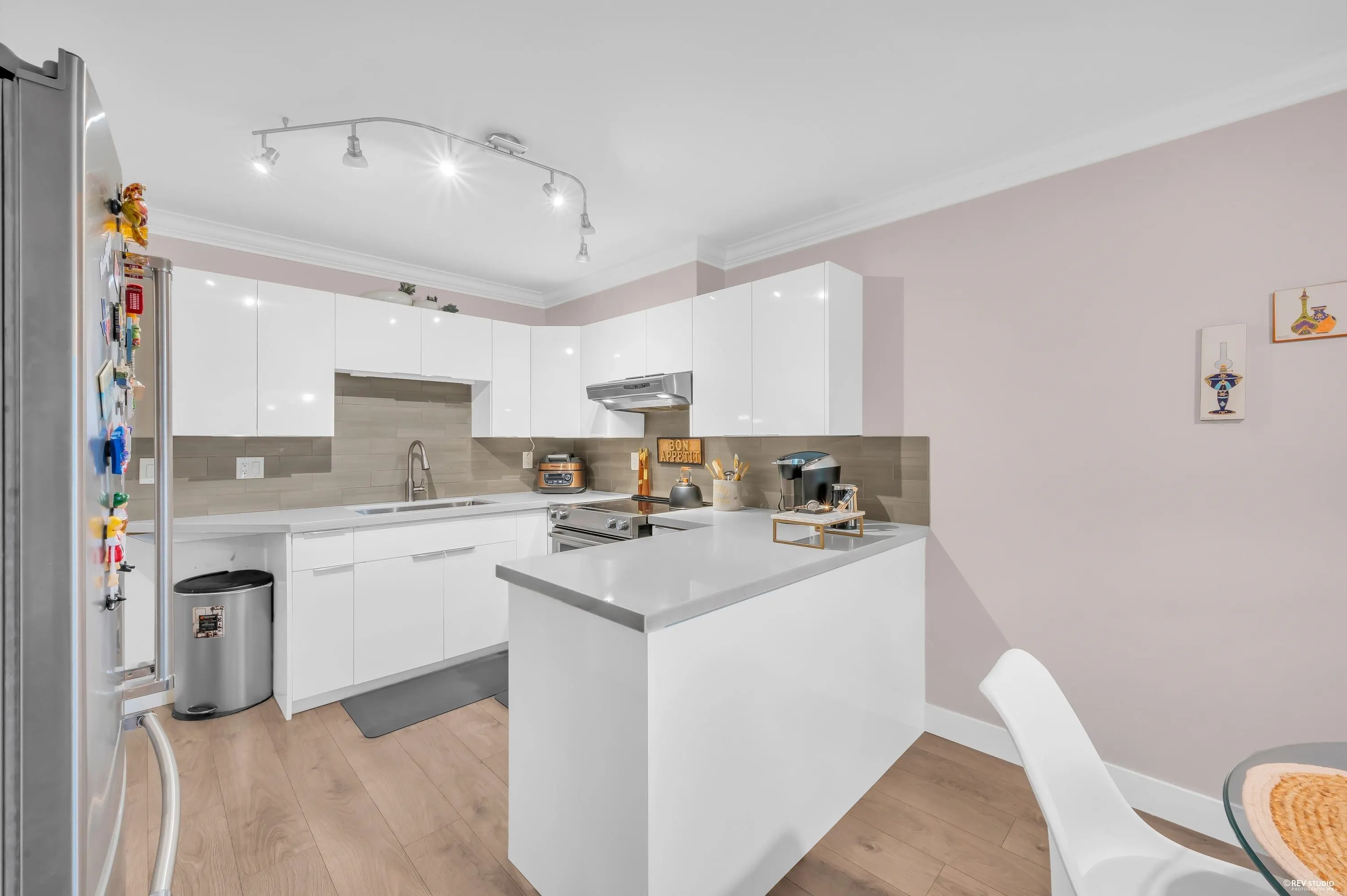 181 Ravine Drive #9
