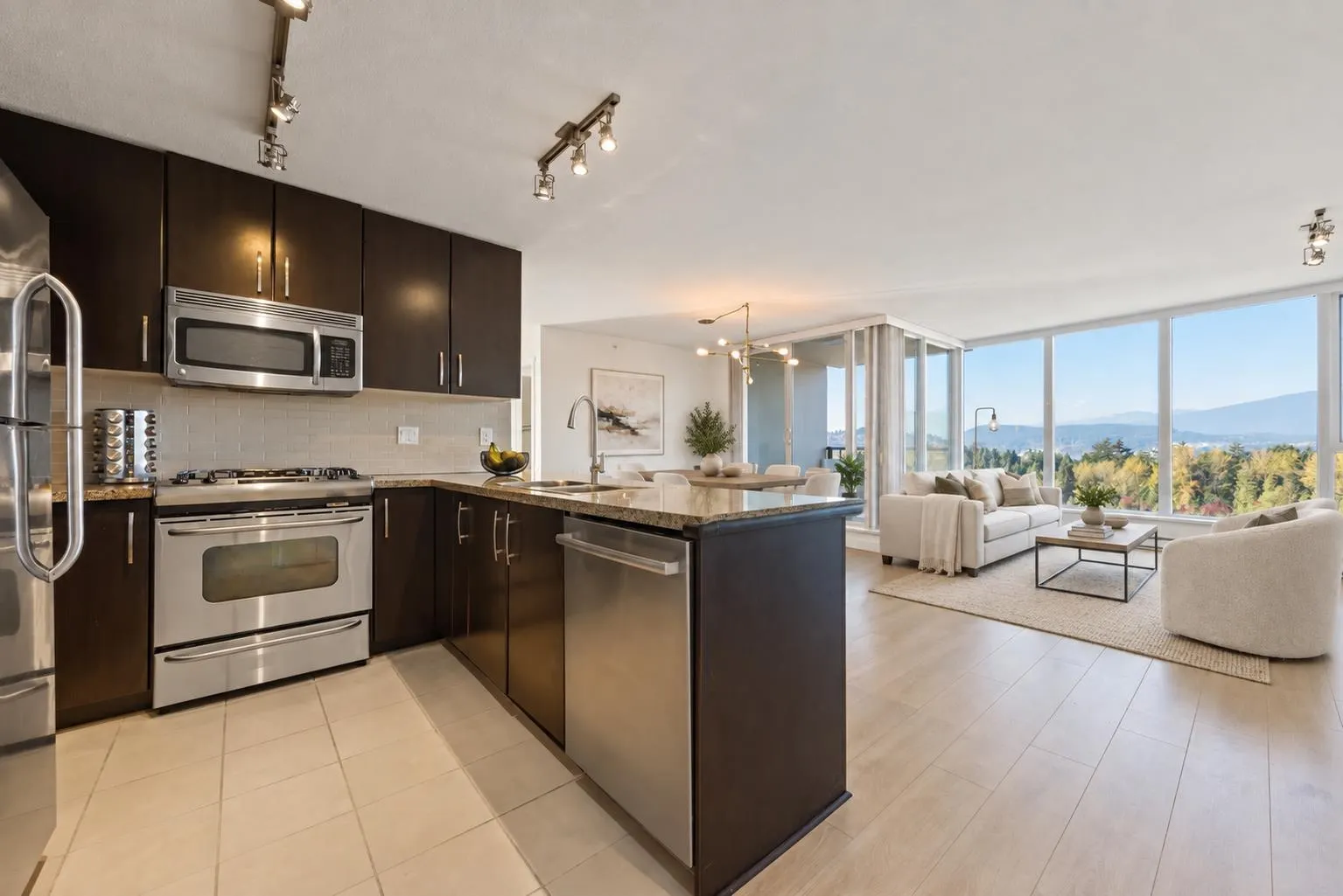 651 Nootka Way #1603