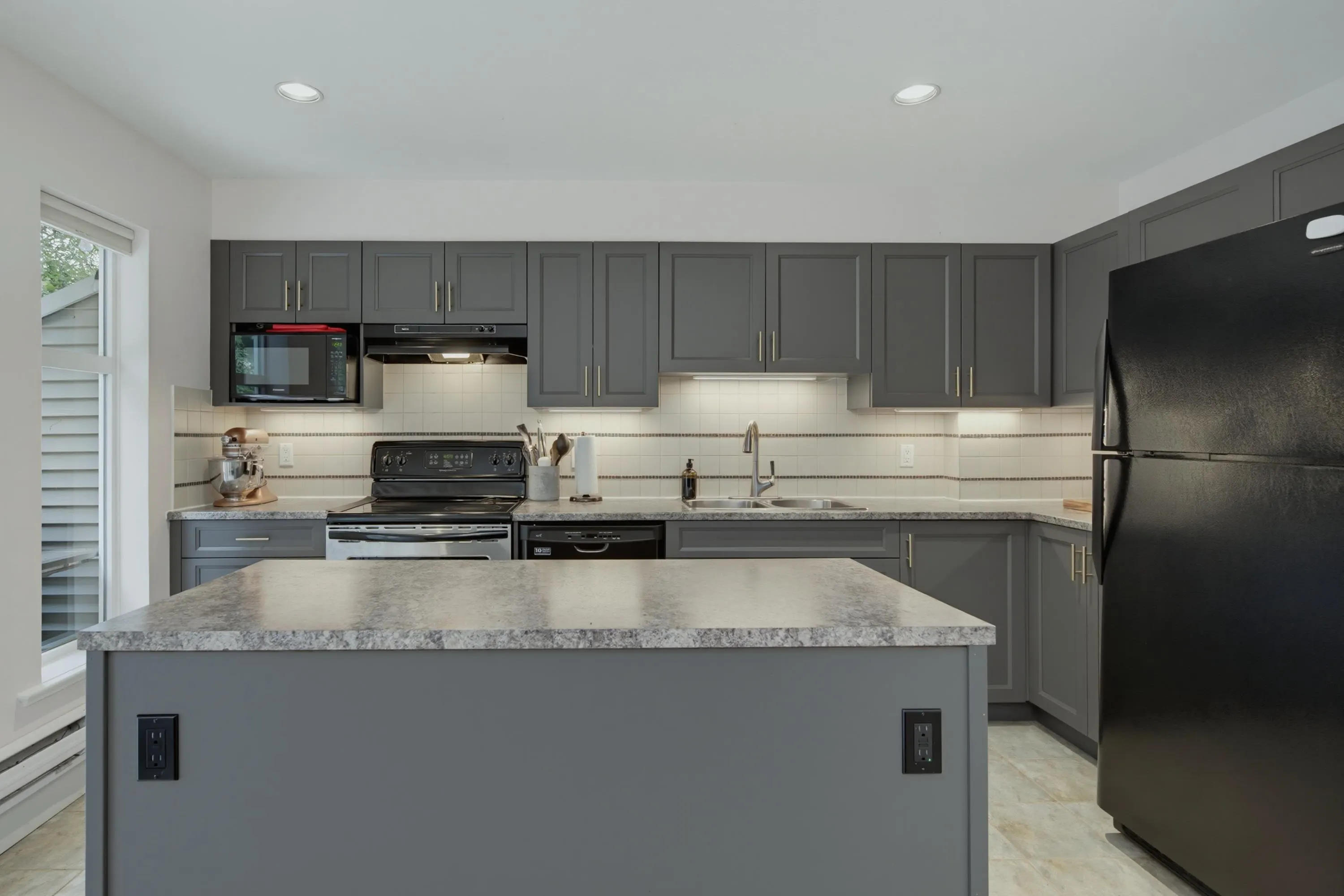 6450 199 Street #72