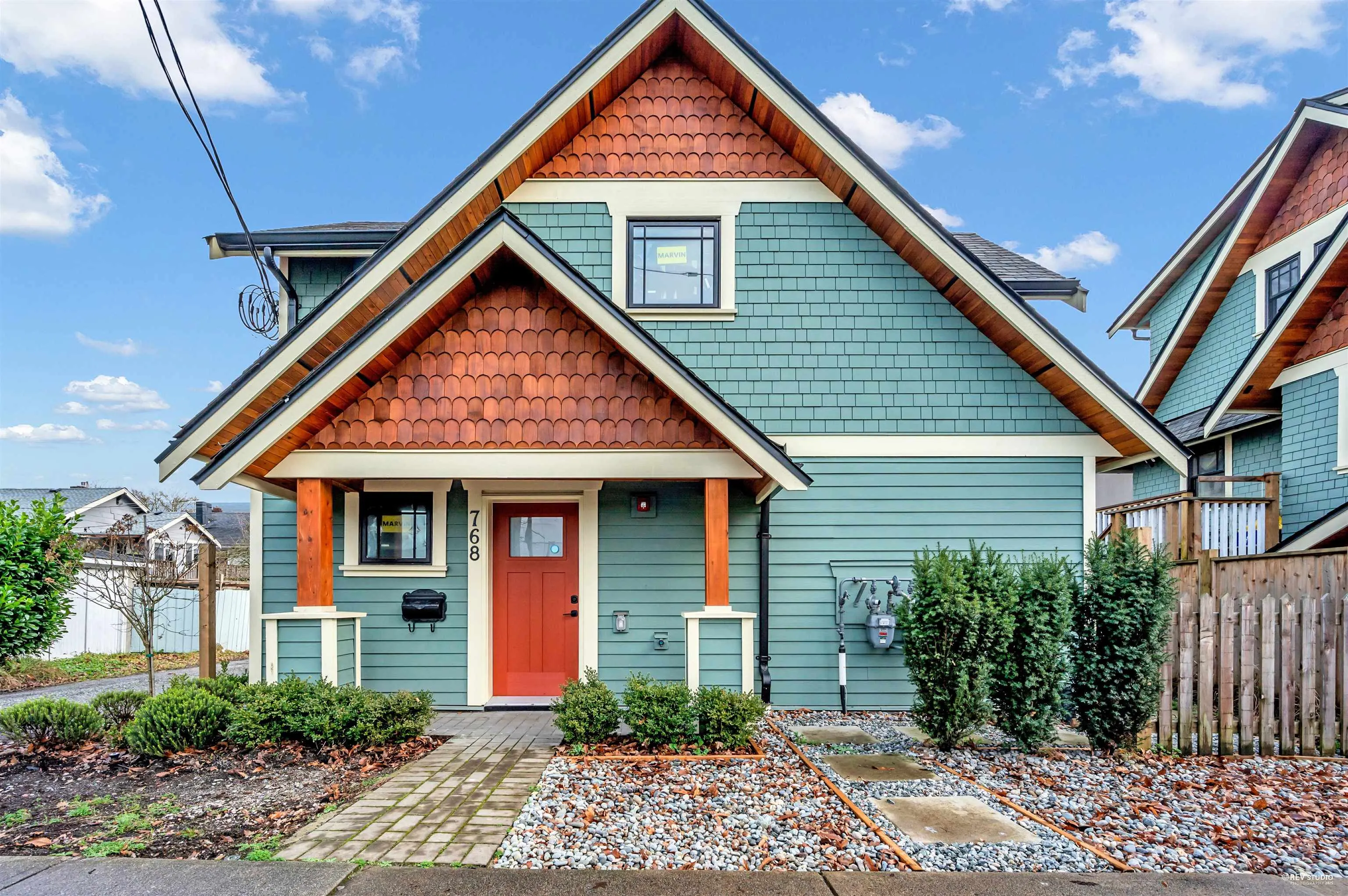 768 Garden Dr,  Bc