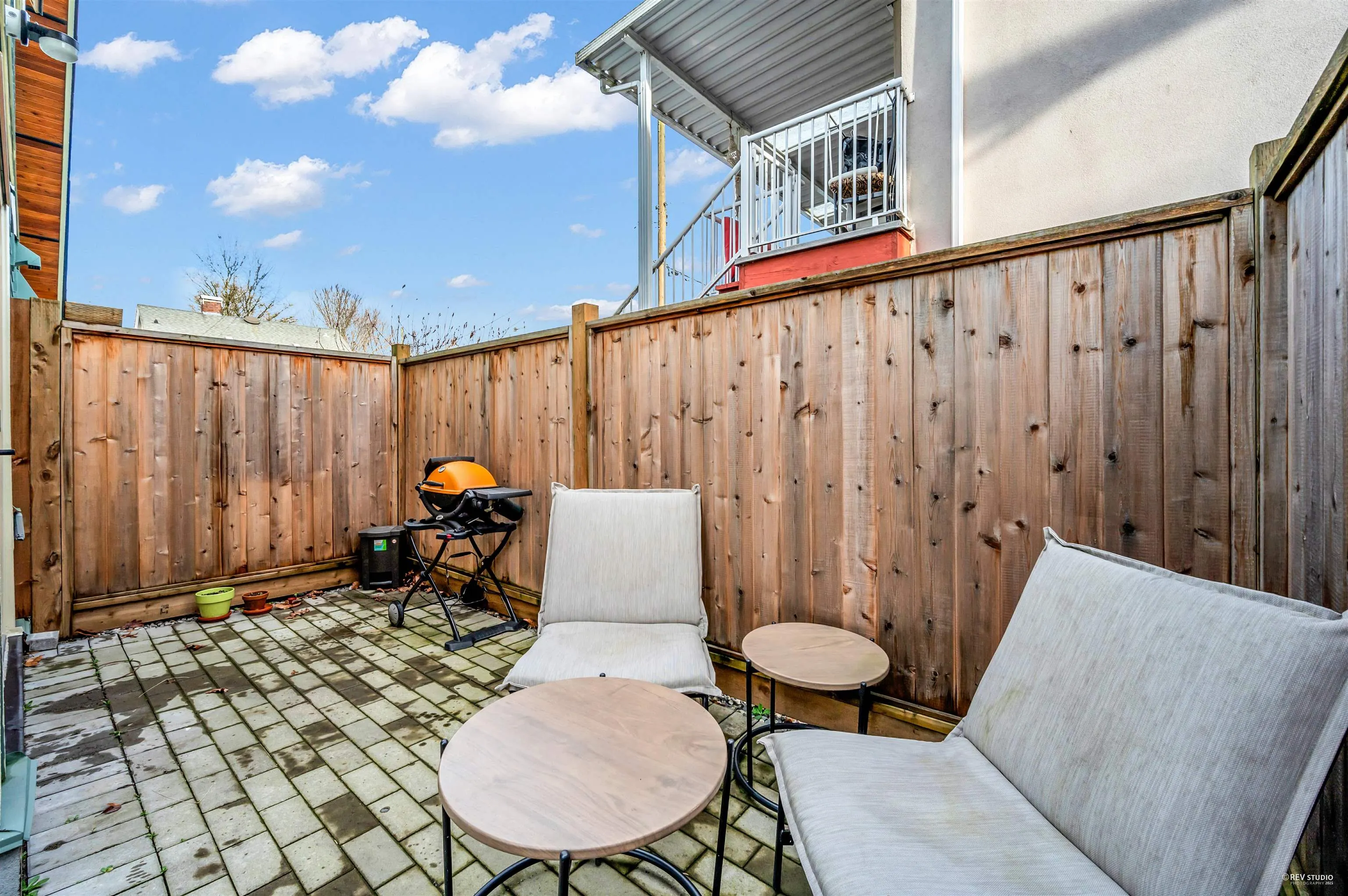 768 Garden Dr,  Bc