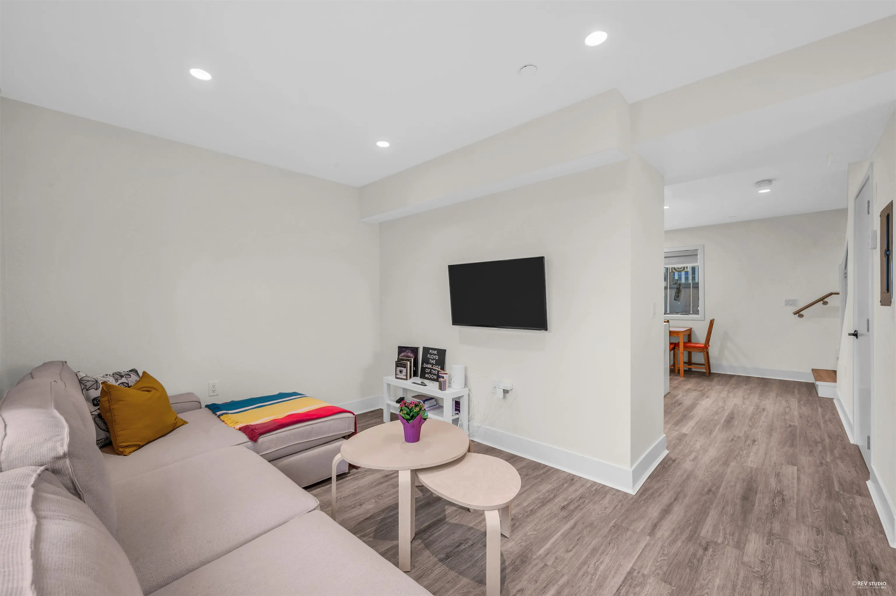 768 Garden Dr,  Bc