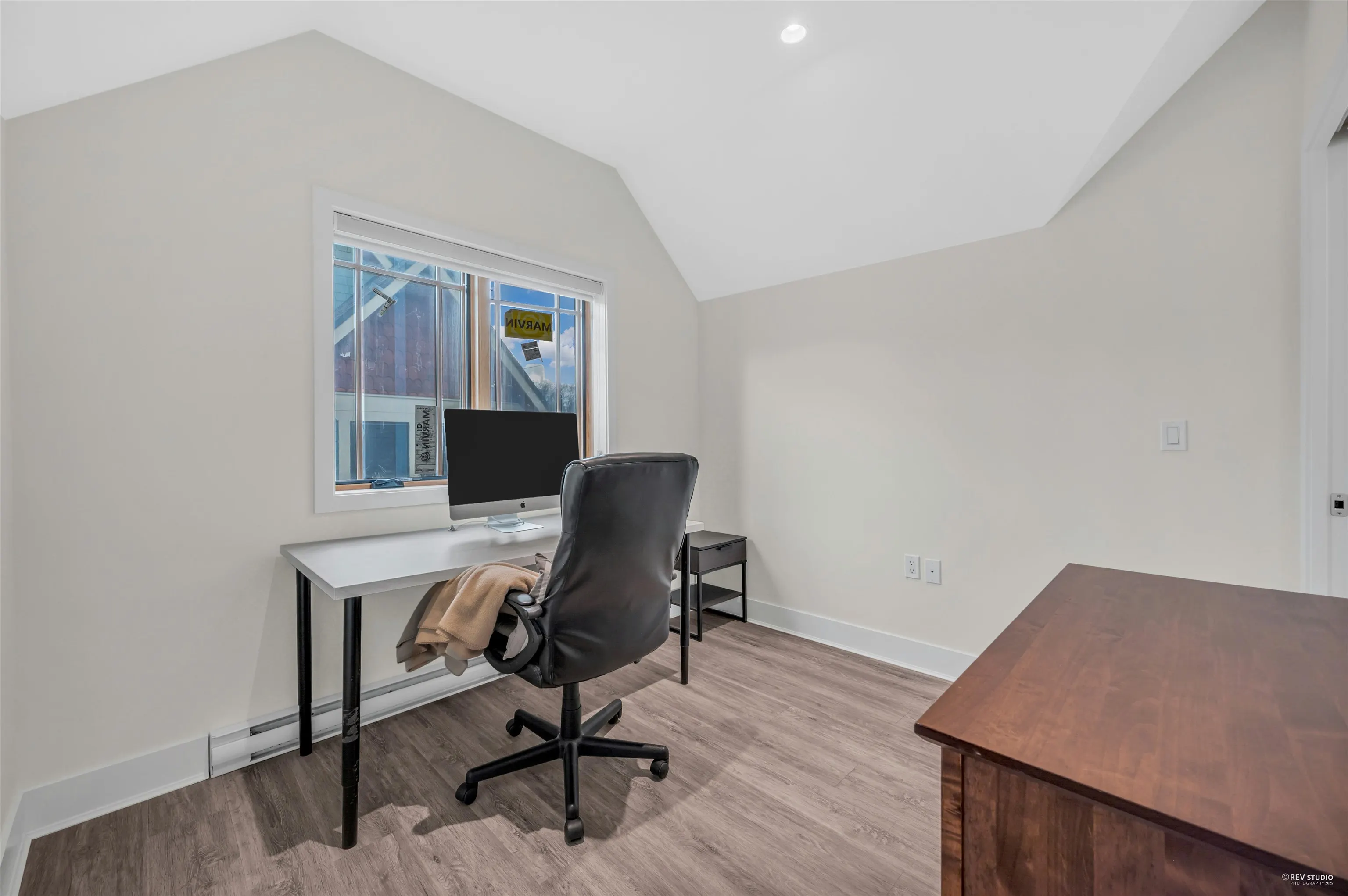 768 Garden Dr,  Bc