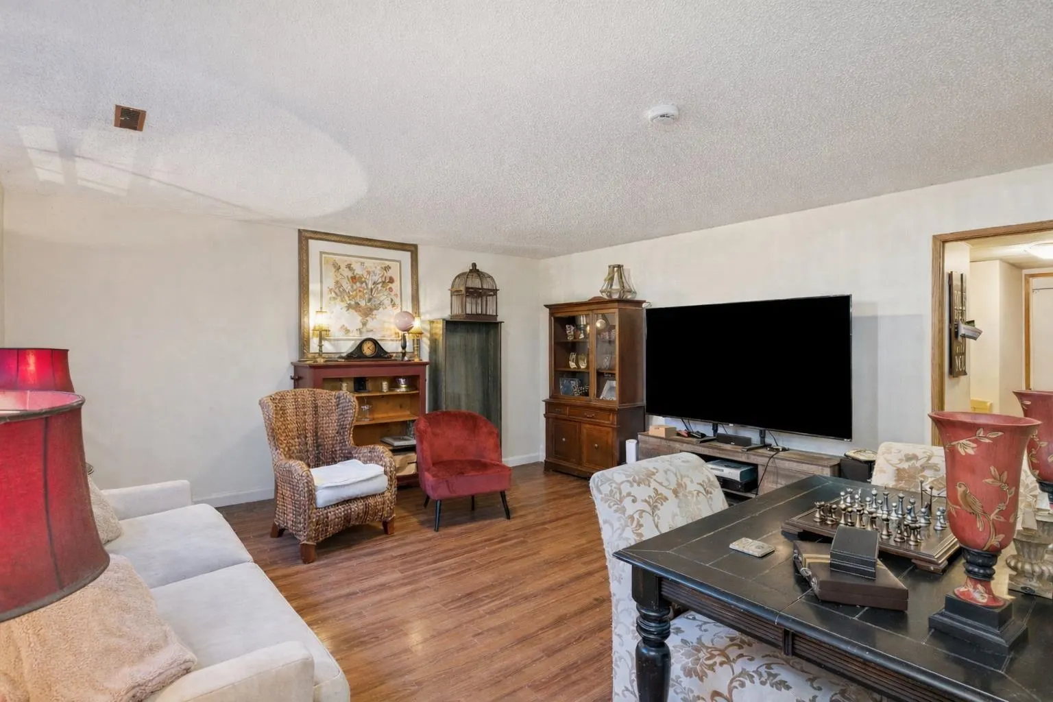 875 Porteau Place