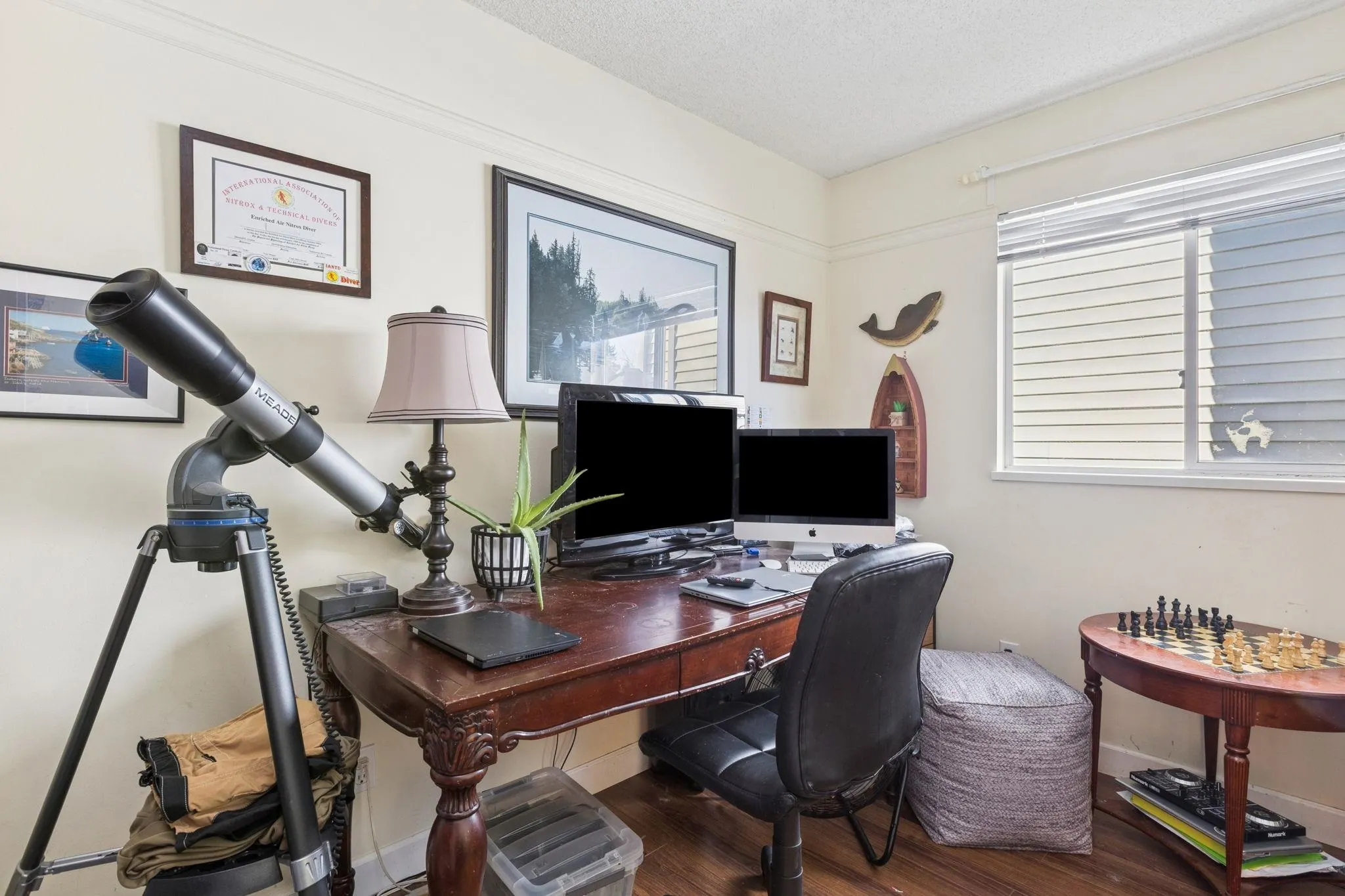 875 Porteau Place