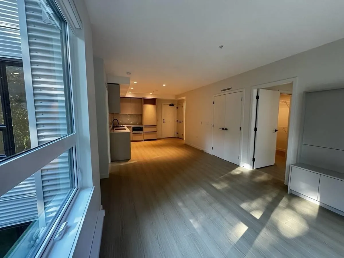 2015 St. Johns St  Bc #403