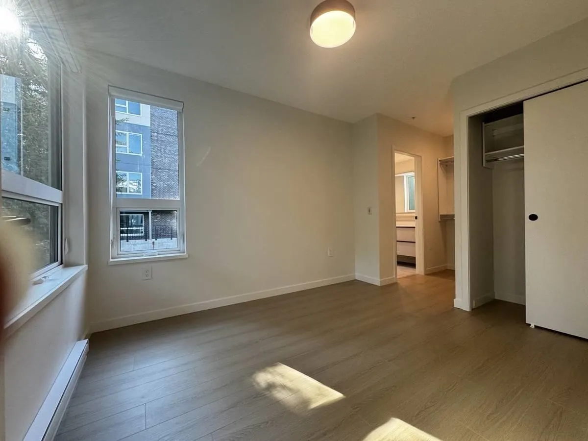 2015 St. Johns St  Bc #403