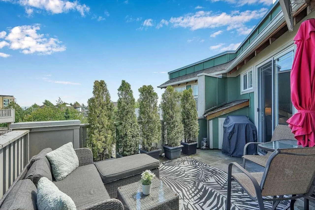 15350 16a Avenue #4th floor