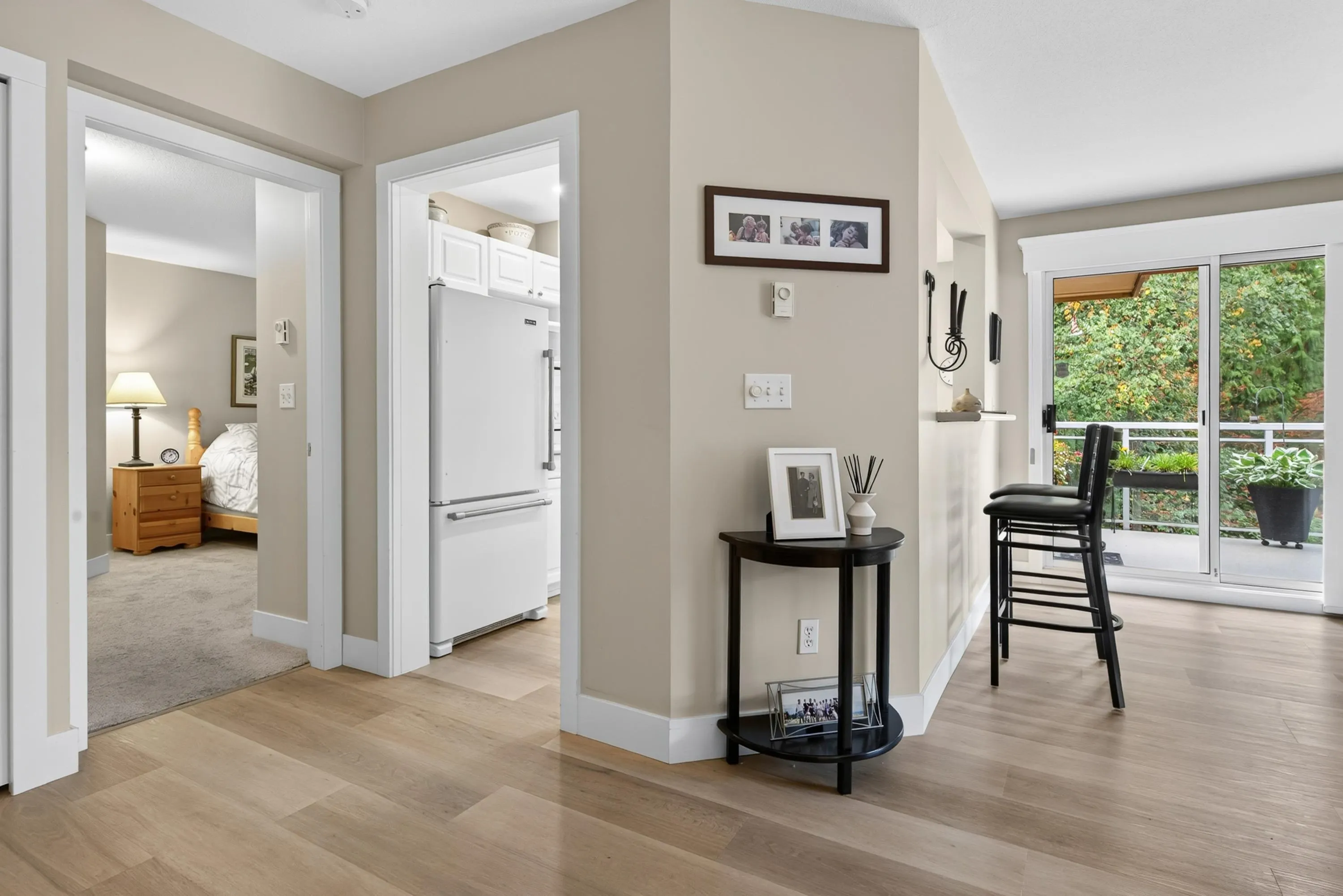15155 22 Avenue #305
