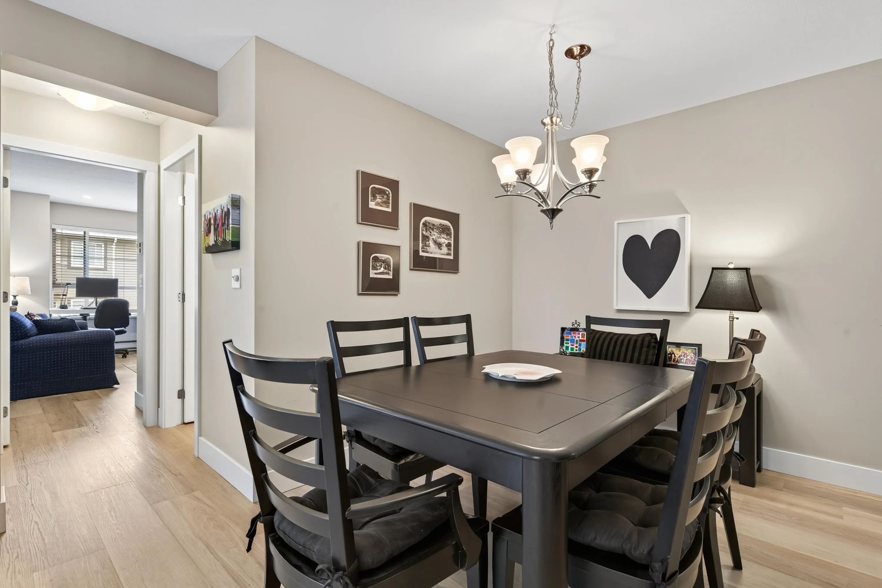 15155 22 Avenue #305