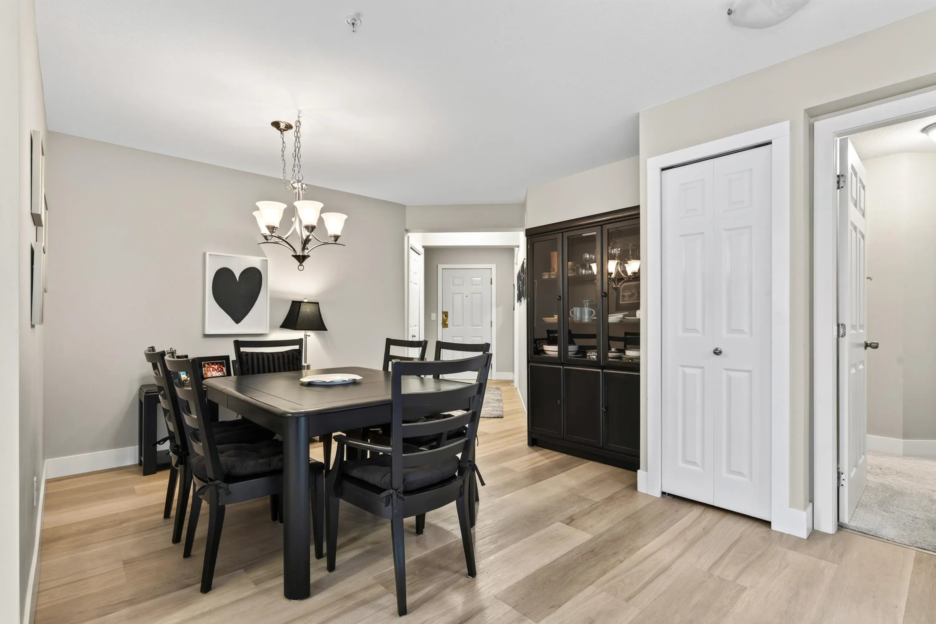 15155 22 Avenue #305