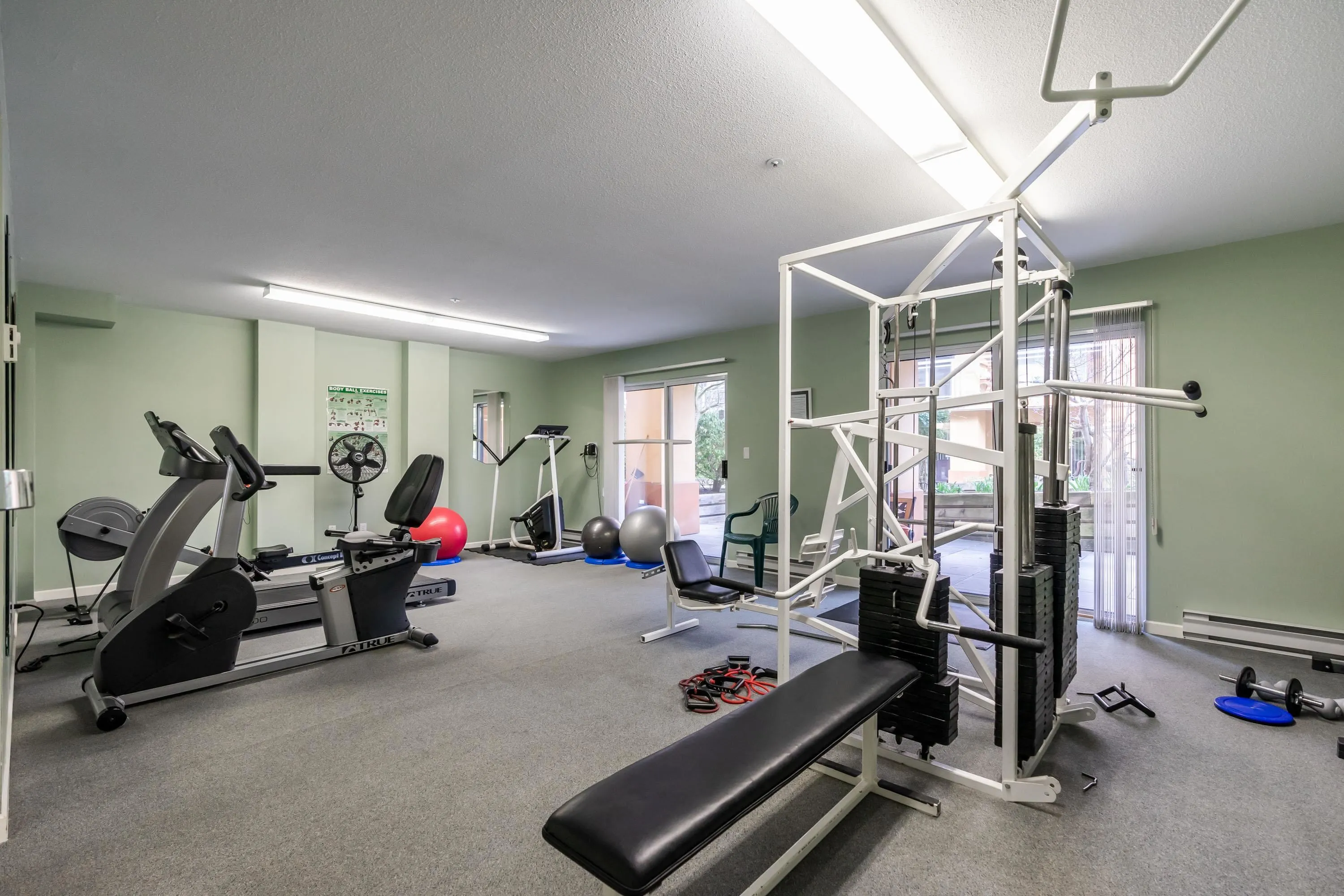 15155 22 Avenue #305