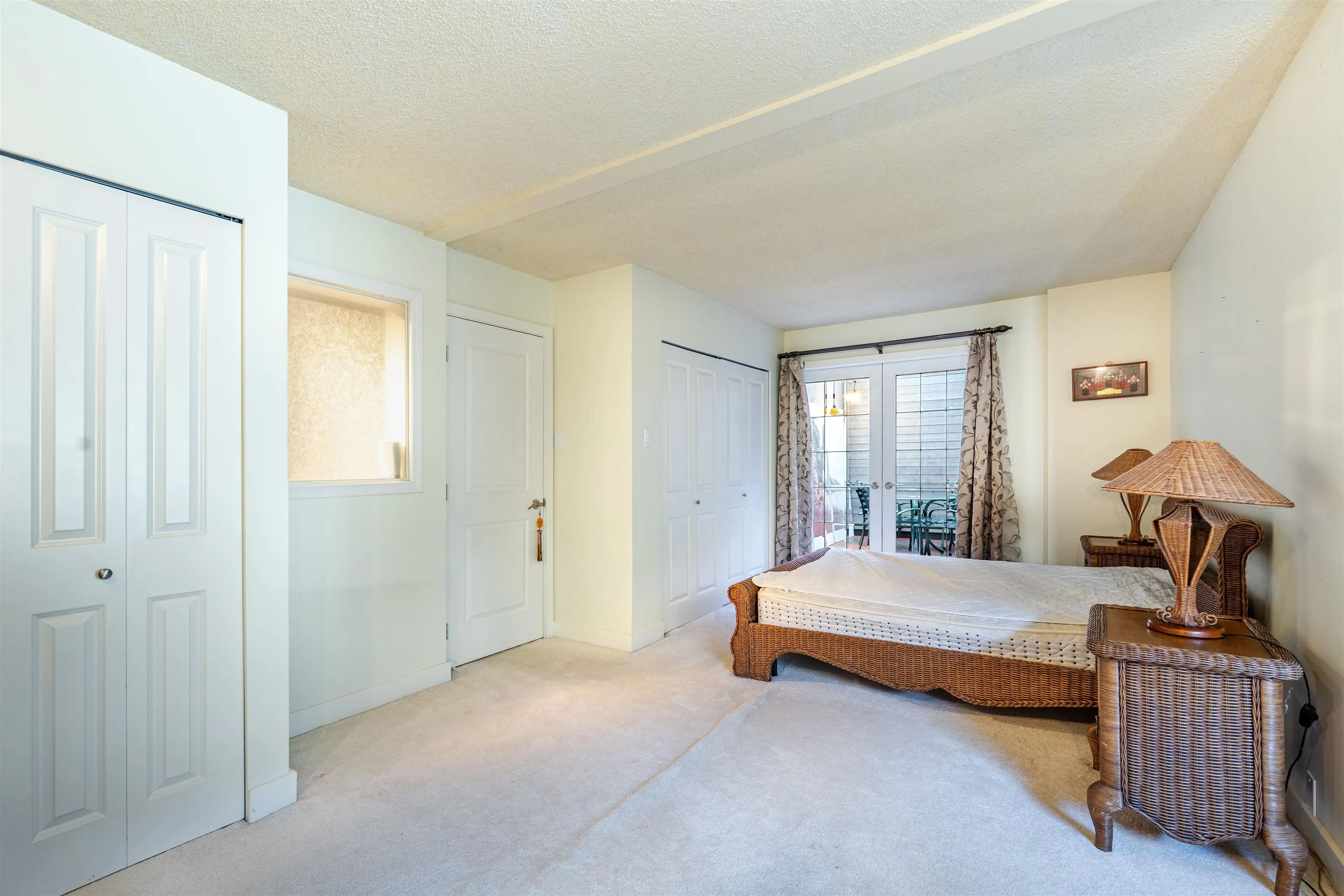 1200 Island Park Walk