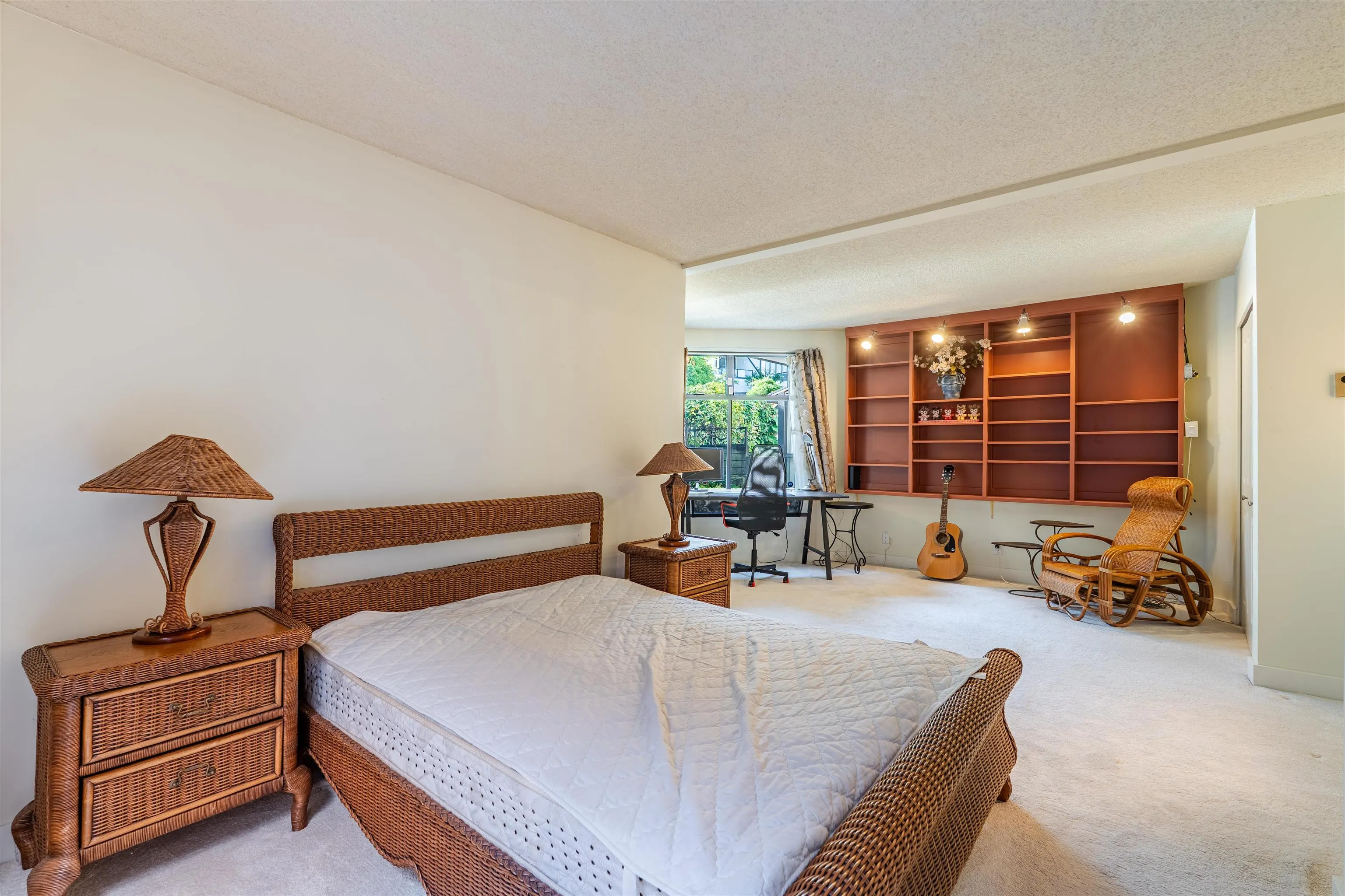 1200 Island Park Walk