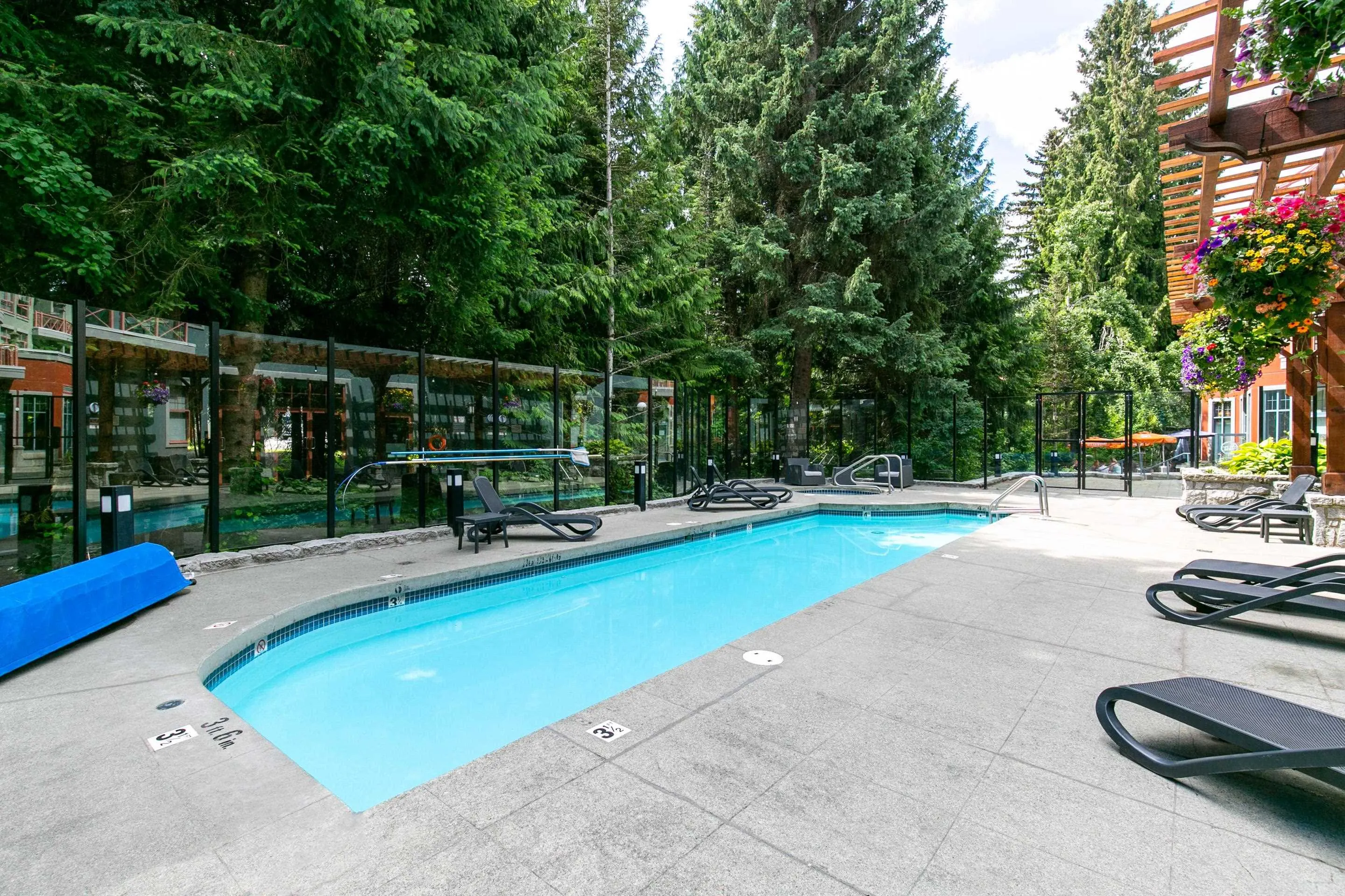 4369 Main Street #501