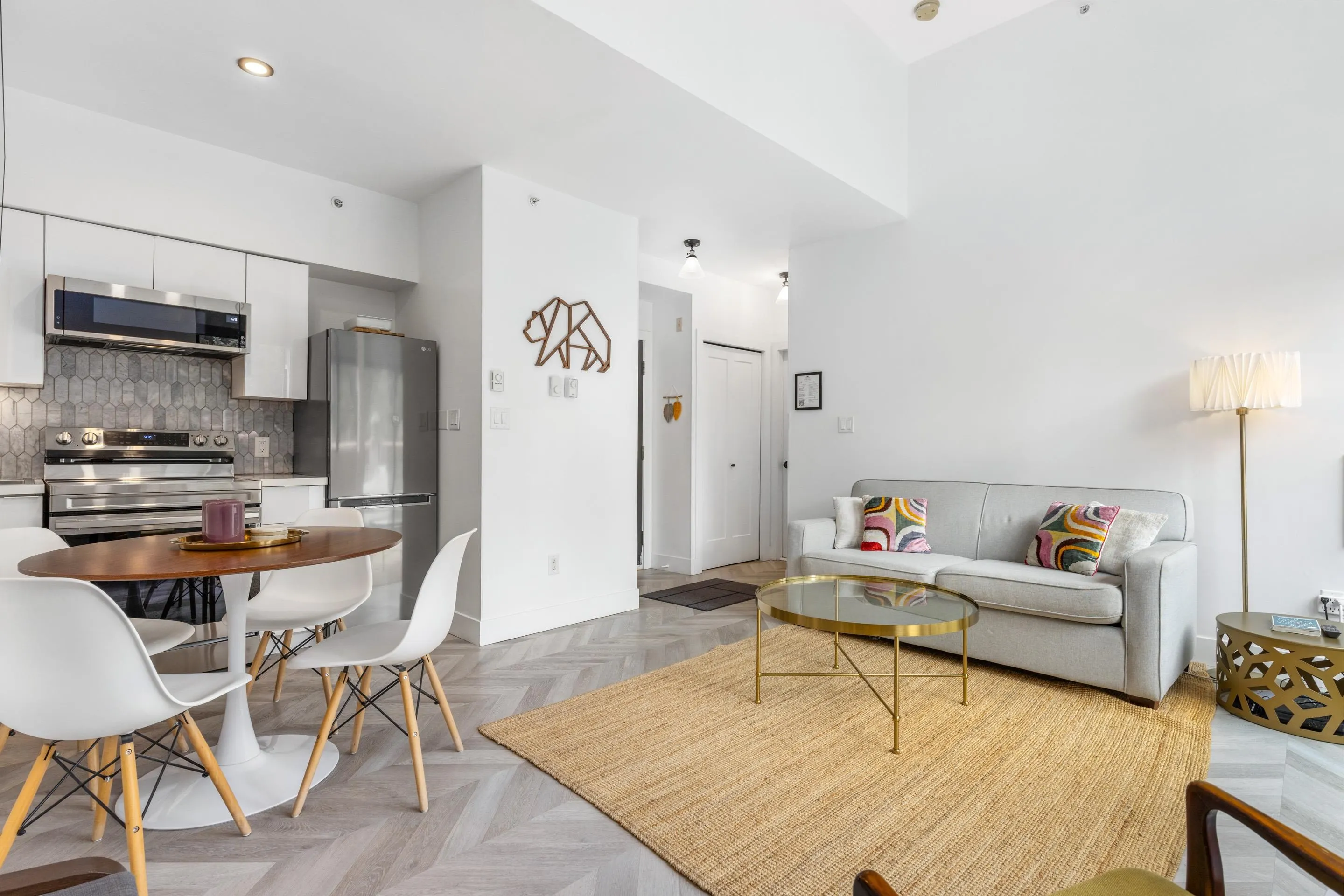 4369 Main Street #501