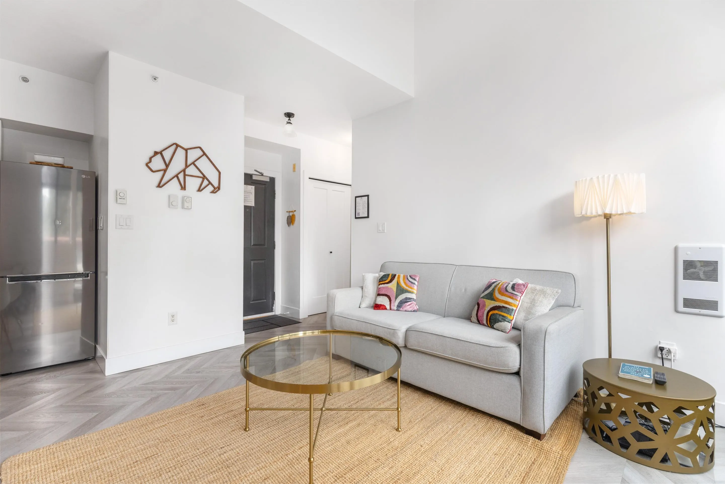 4369 Main Street #501