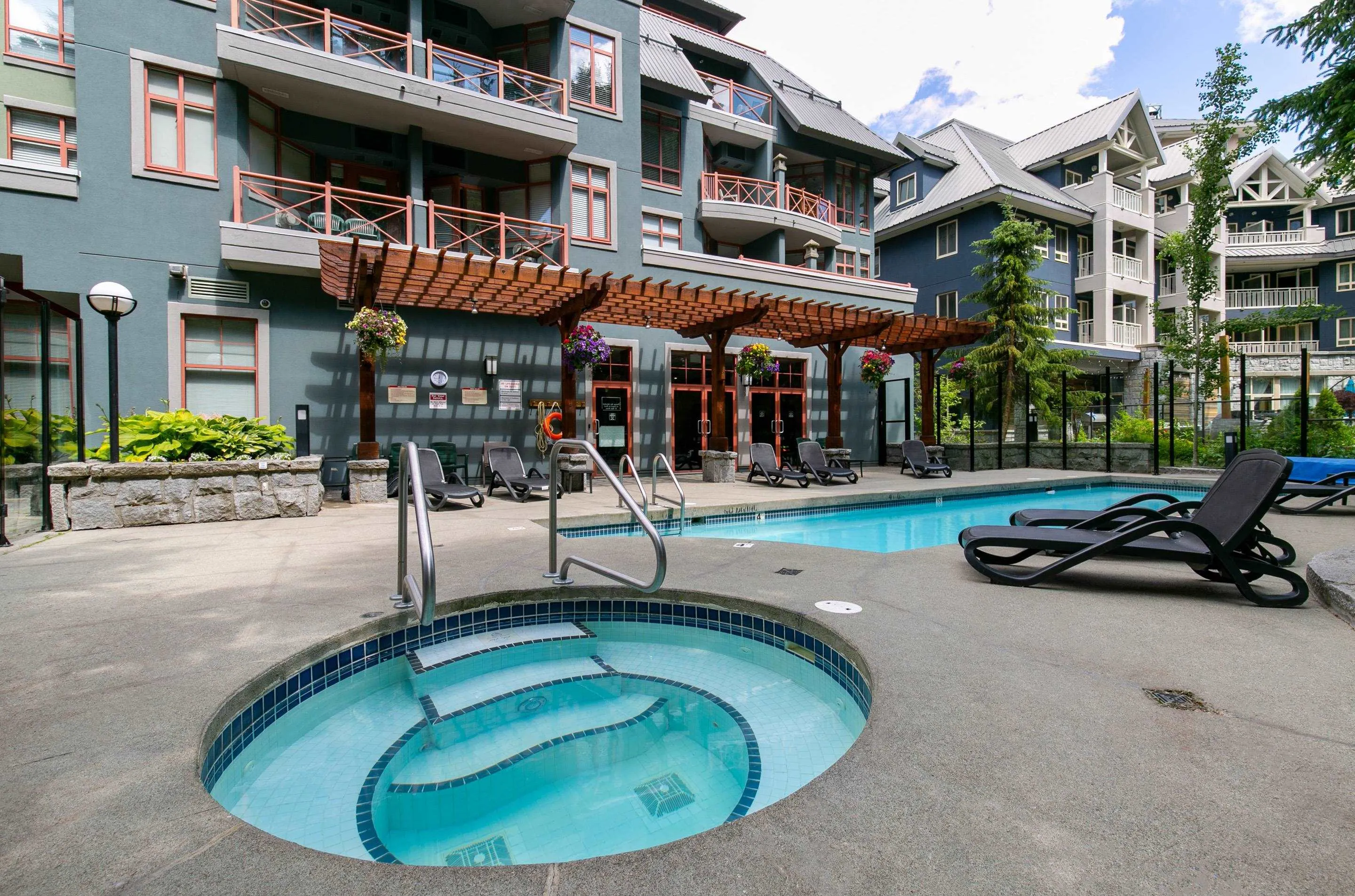 4369 Main Street #501