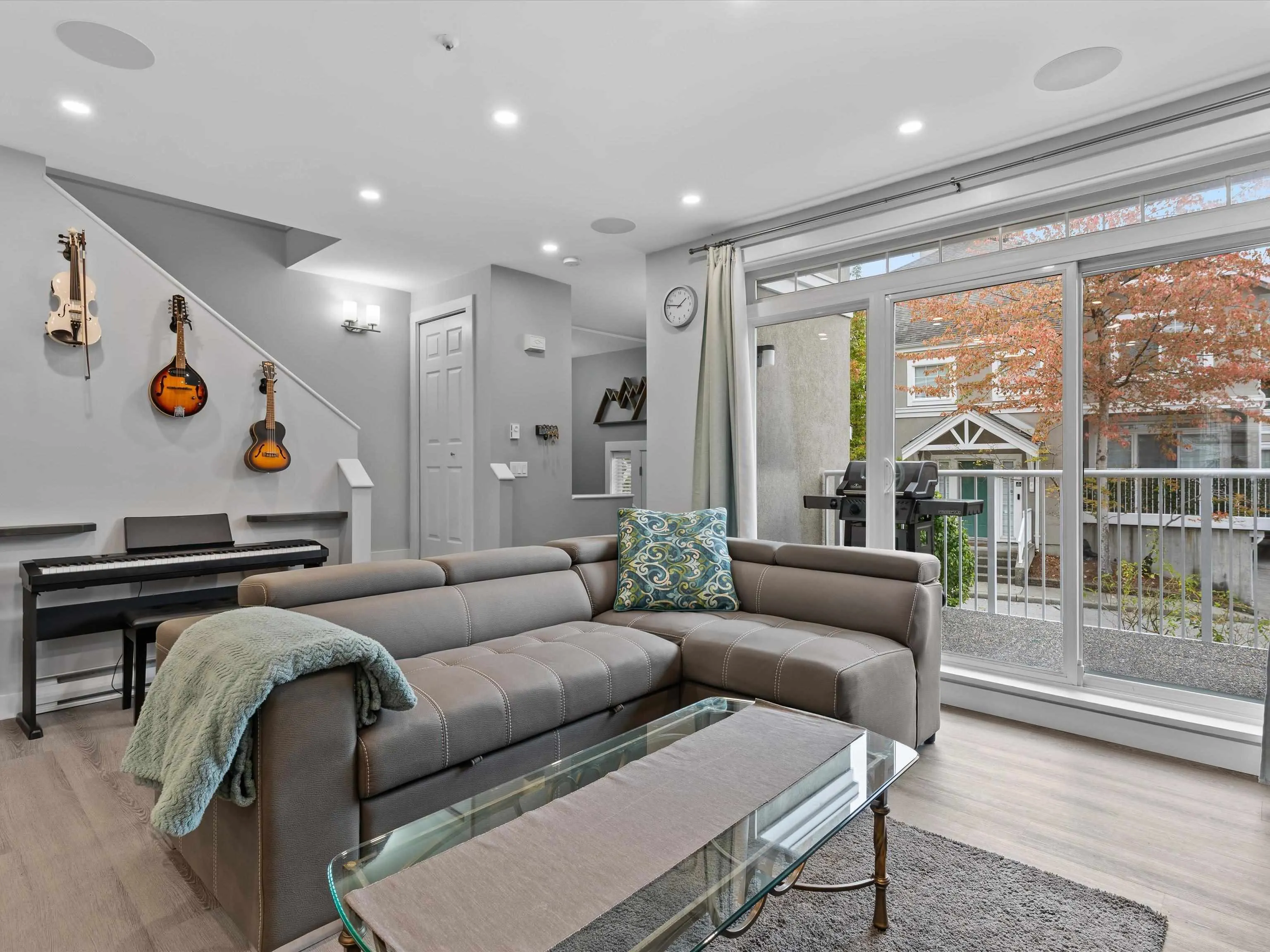 2422 Hawthorne Avenue #17