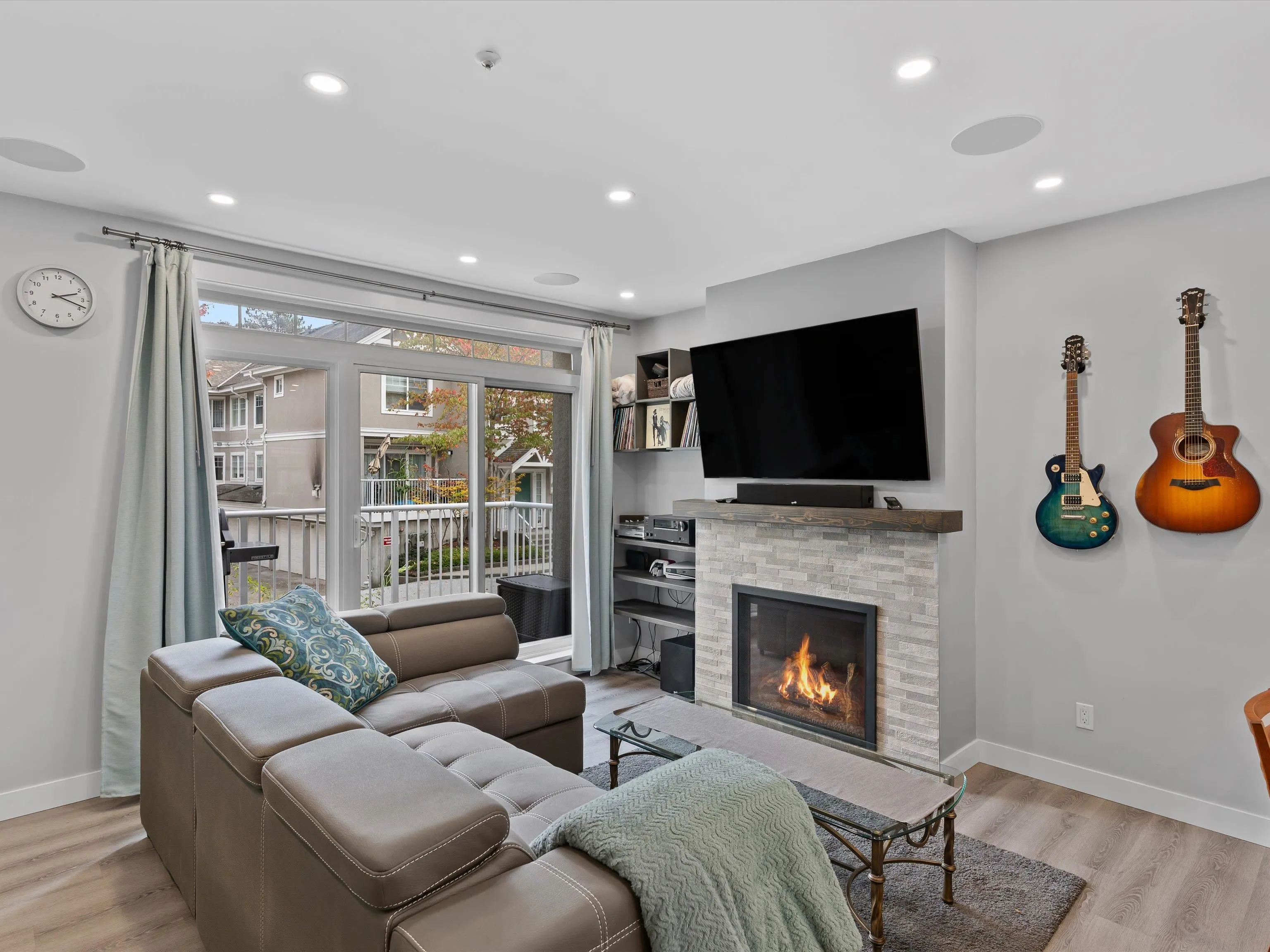 2422 Hawthorne Avenue #17