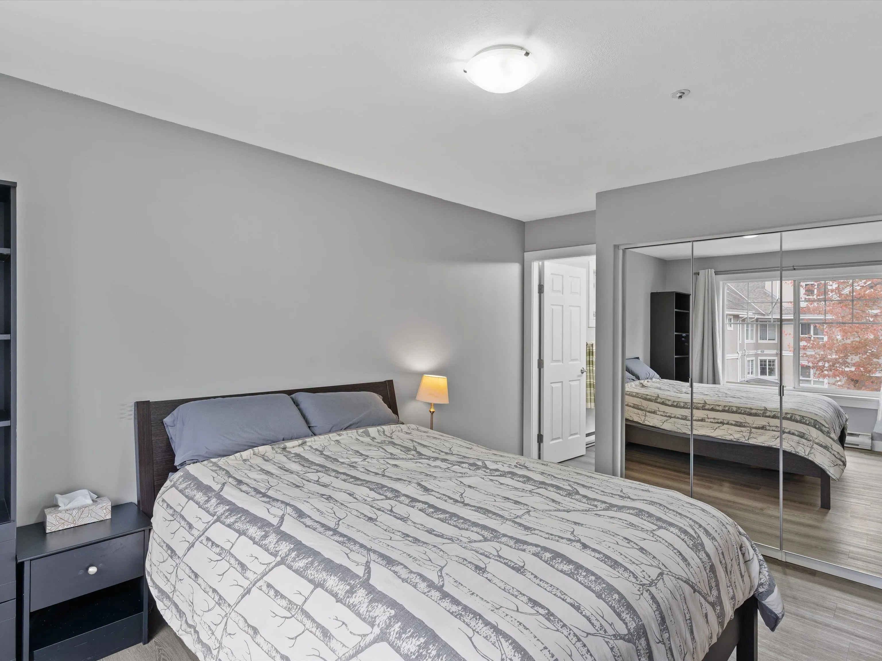 2422 Hawthorne Avenue #17