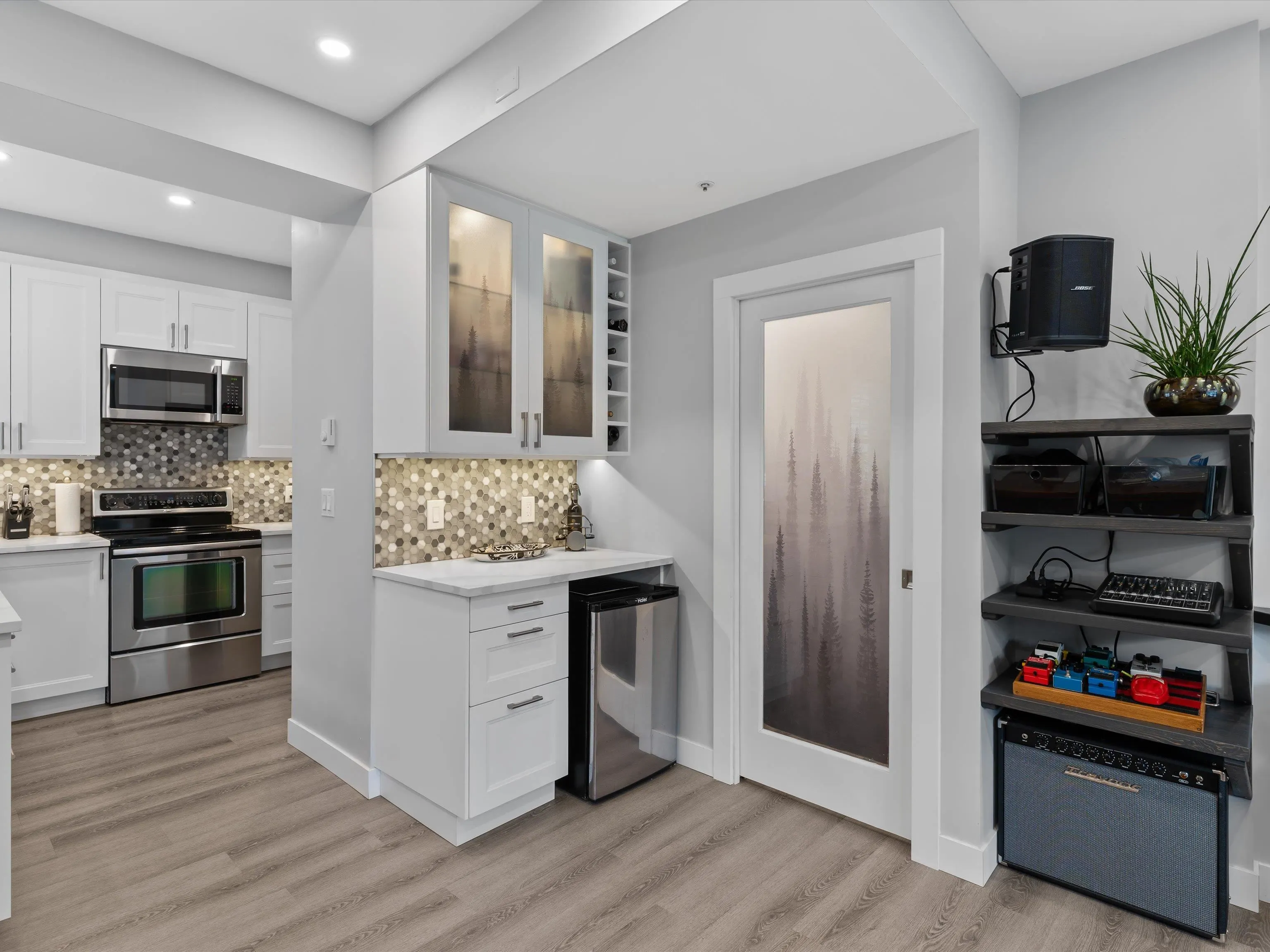 2422 Hawthorne Avenue #17