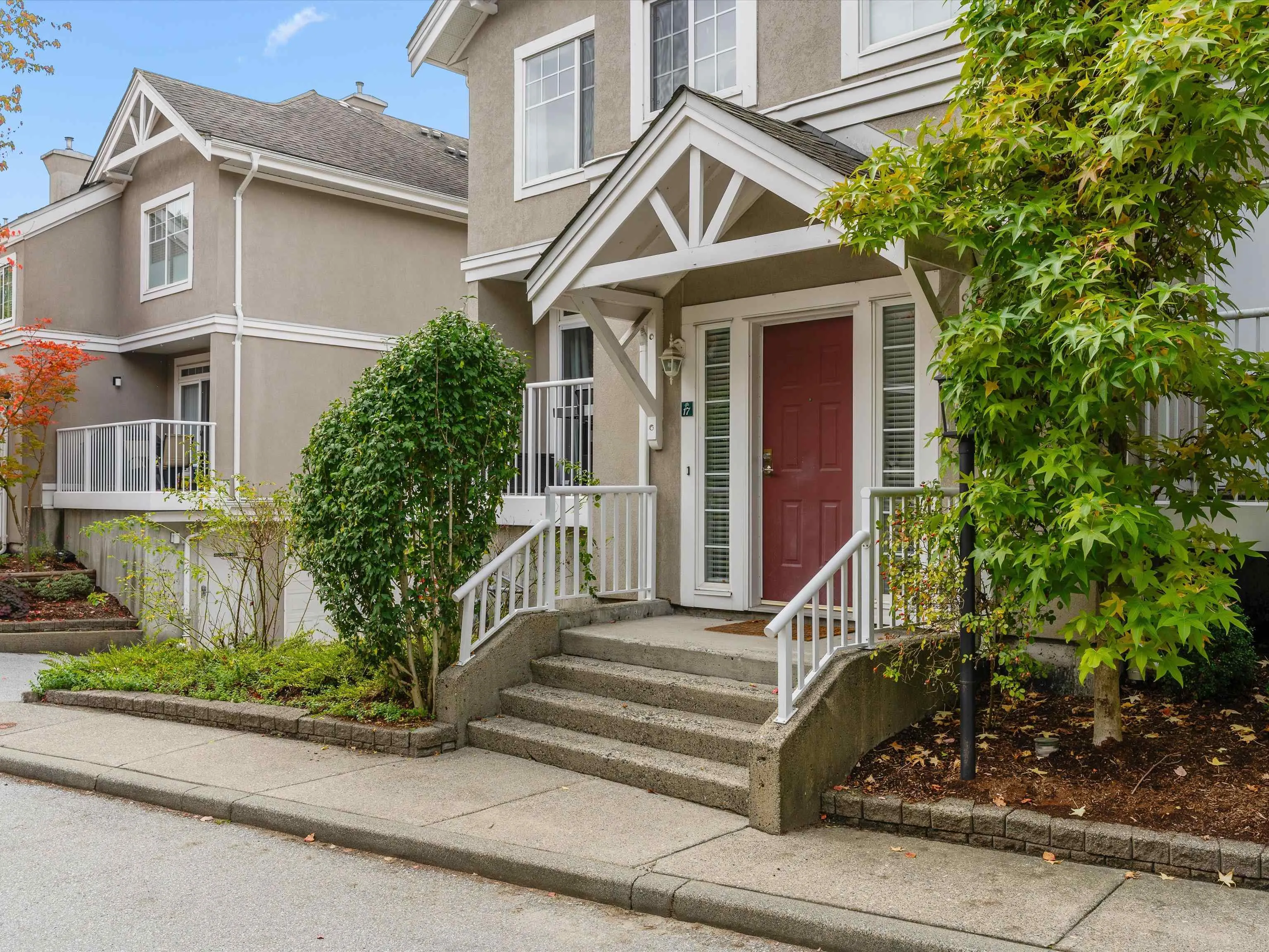 2422 Hawthorne Avenue #17