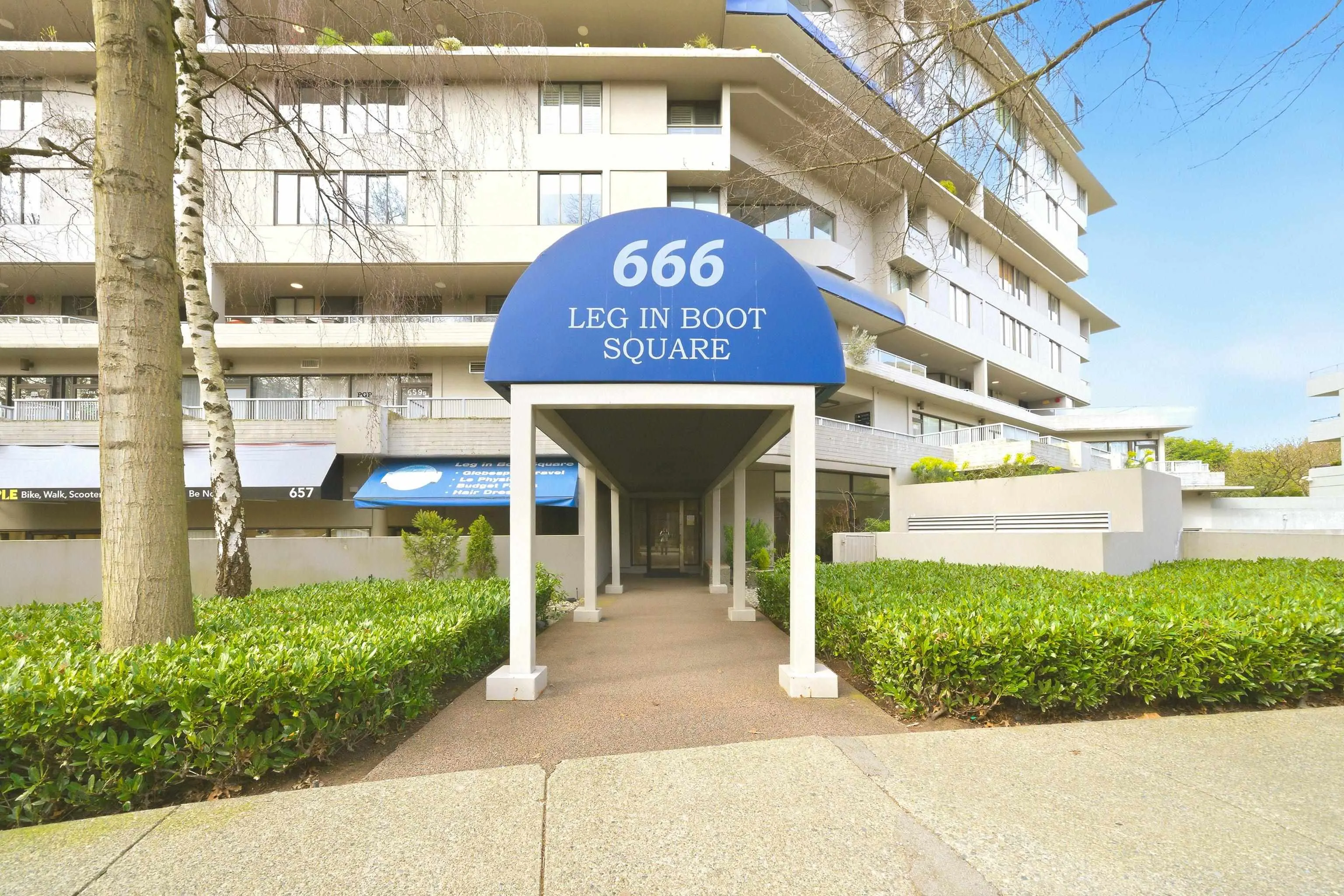 666 Leg In Boot Square #533