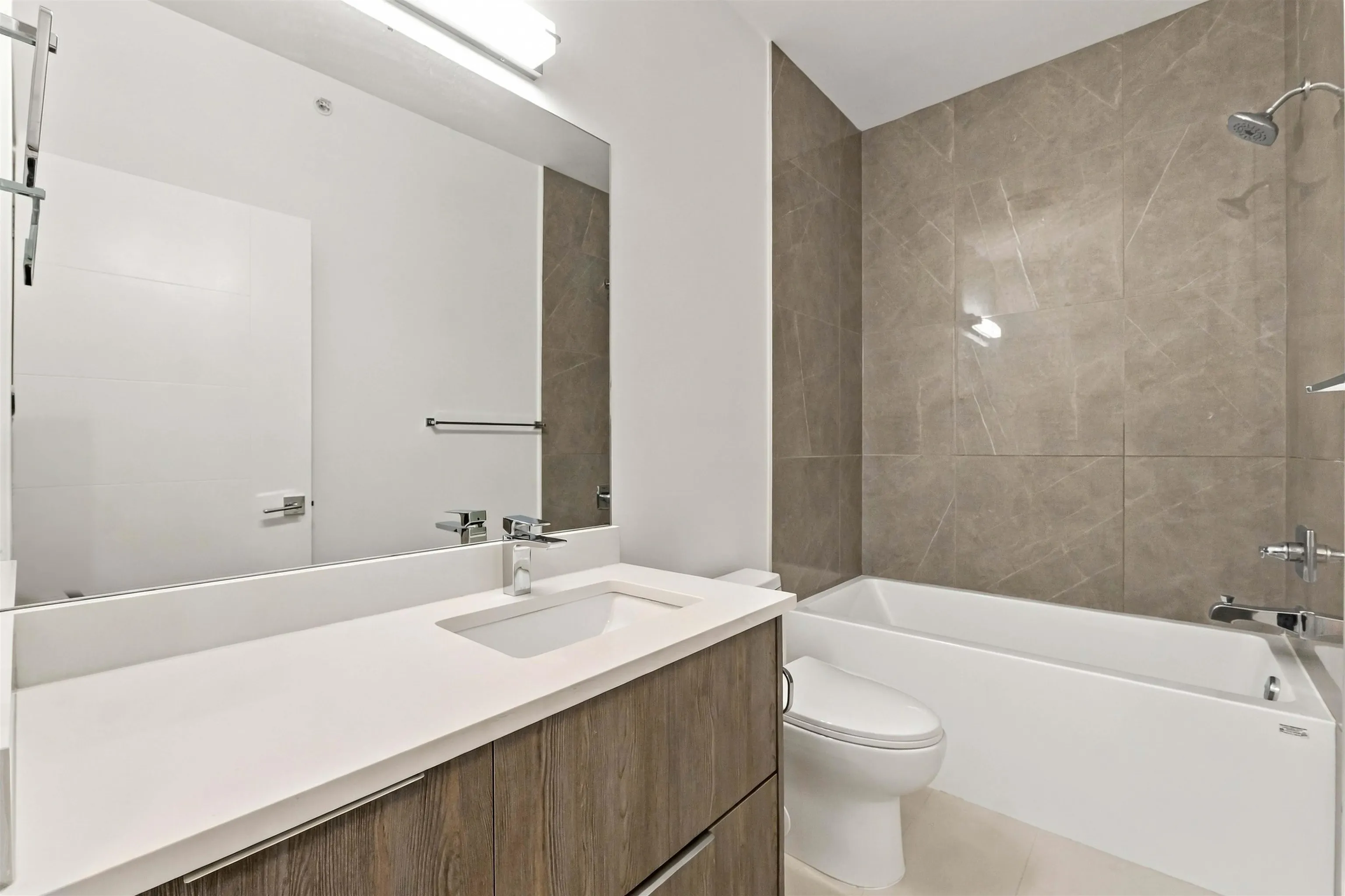 19749 55 Avenue #26