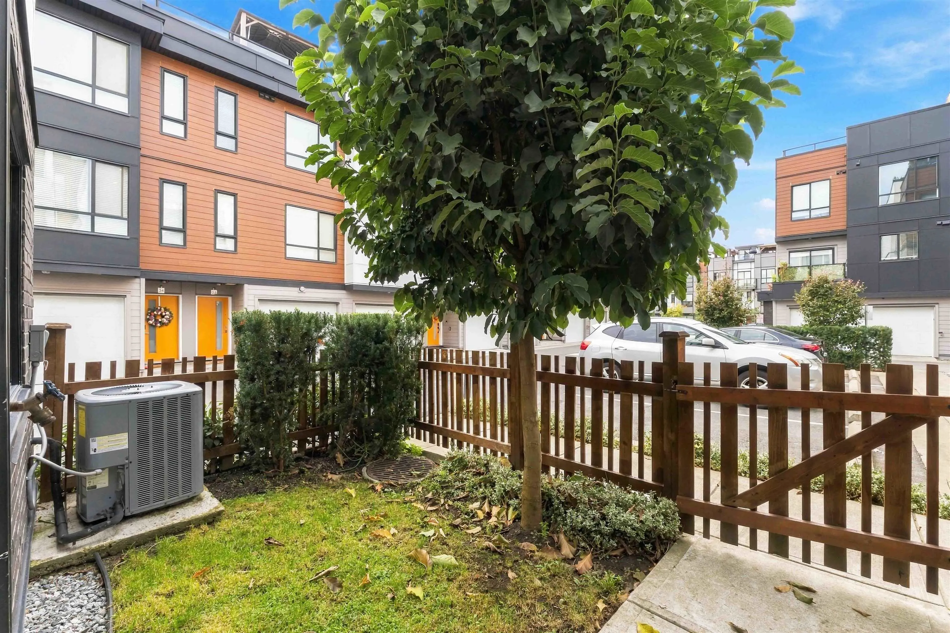 19749 55 Avenue #26