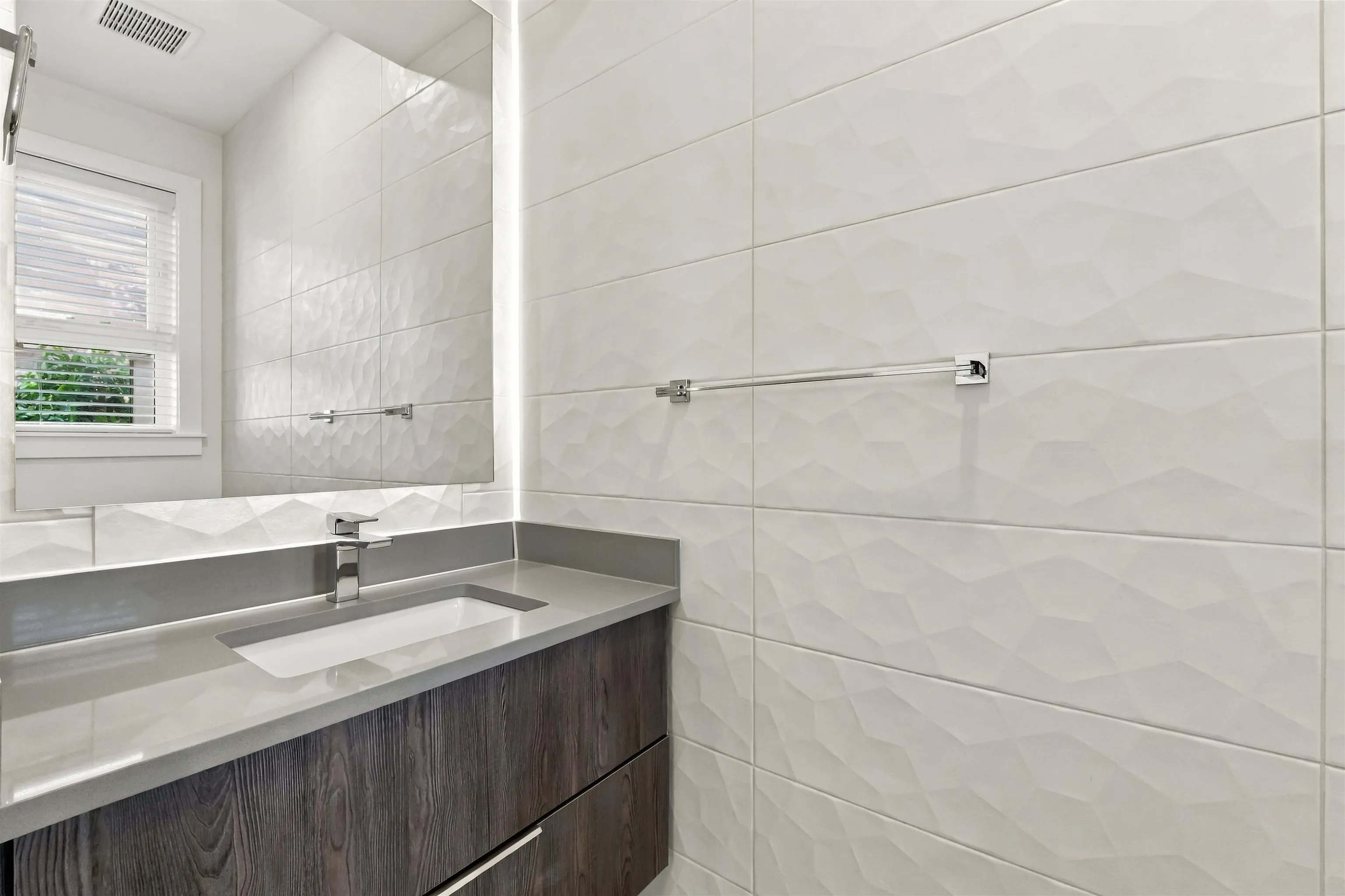 19749 55 Avenue #26