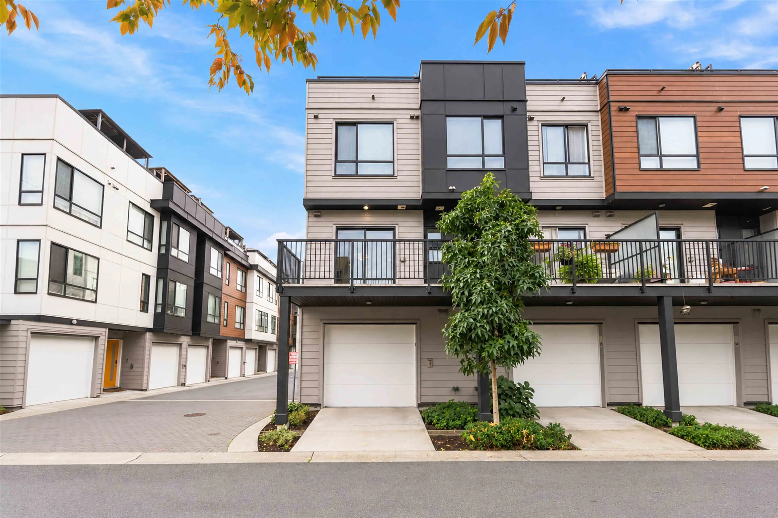19749 55 Avenue #26