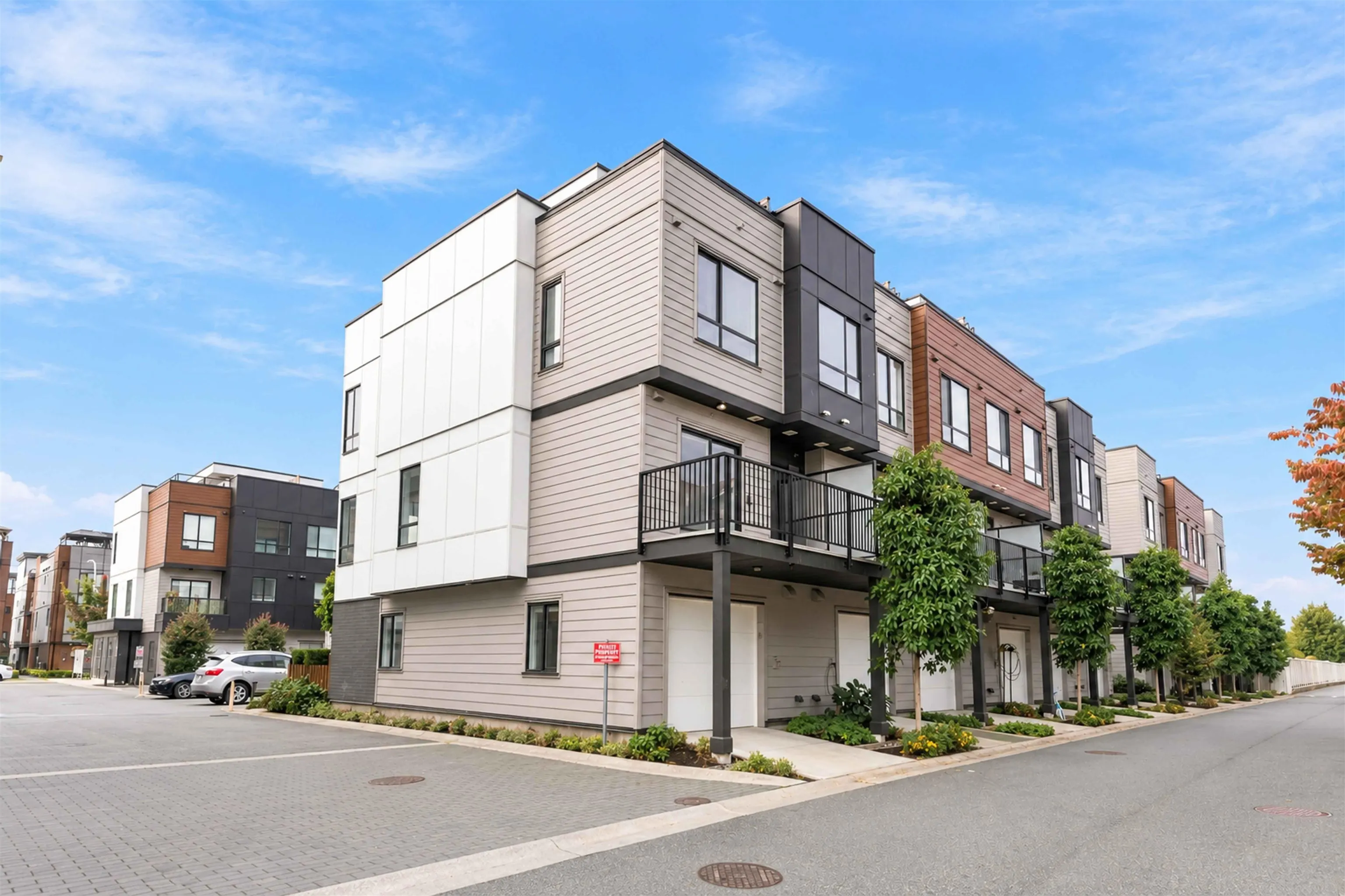 19749 55 Avenue #26